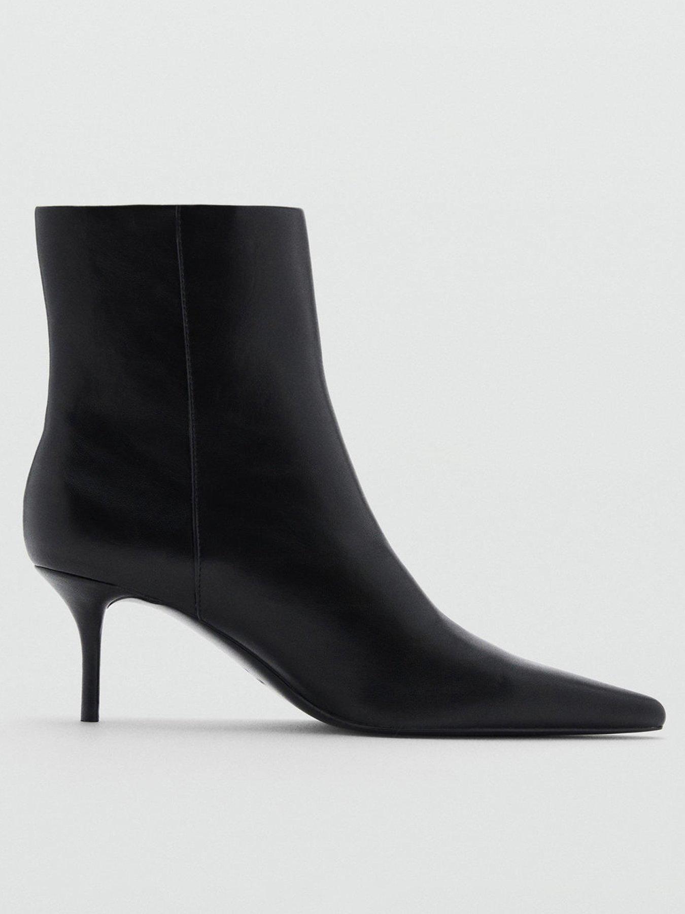 undefined Pointed Boots With Zip - Black