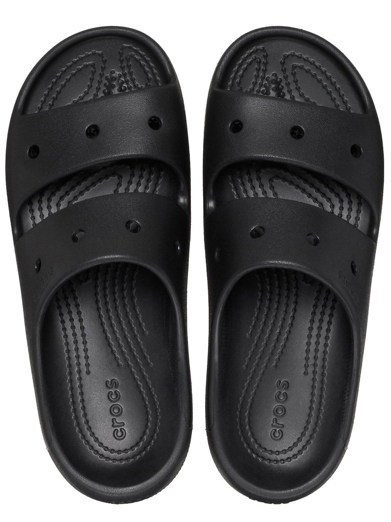  image of crocs-classic-sandal-v2-black