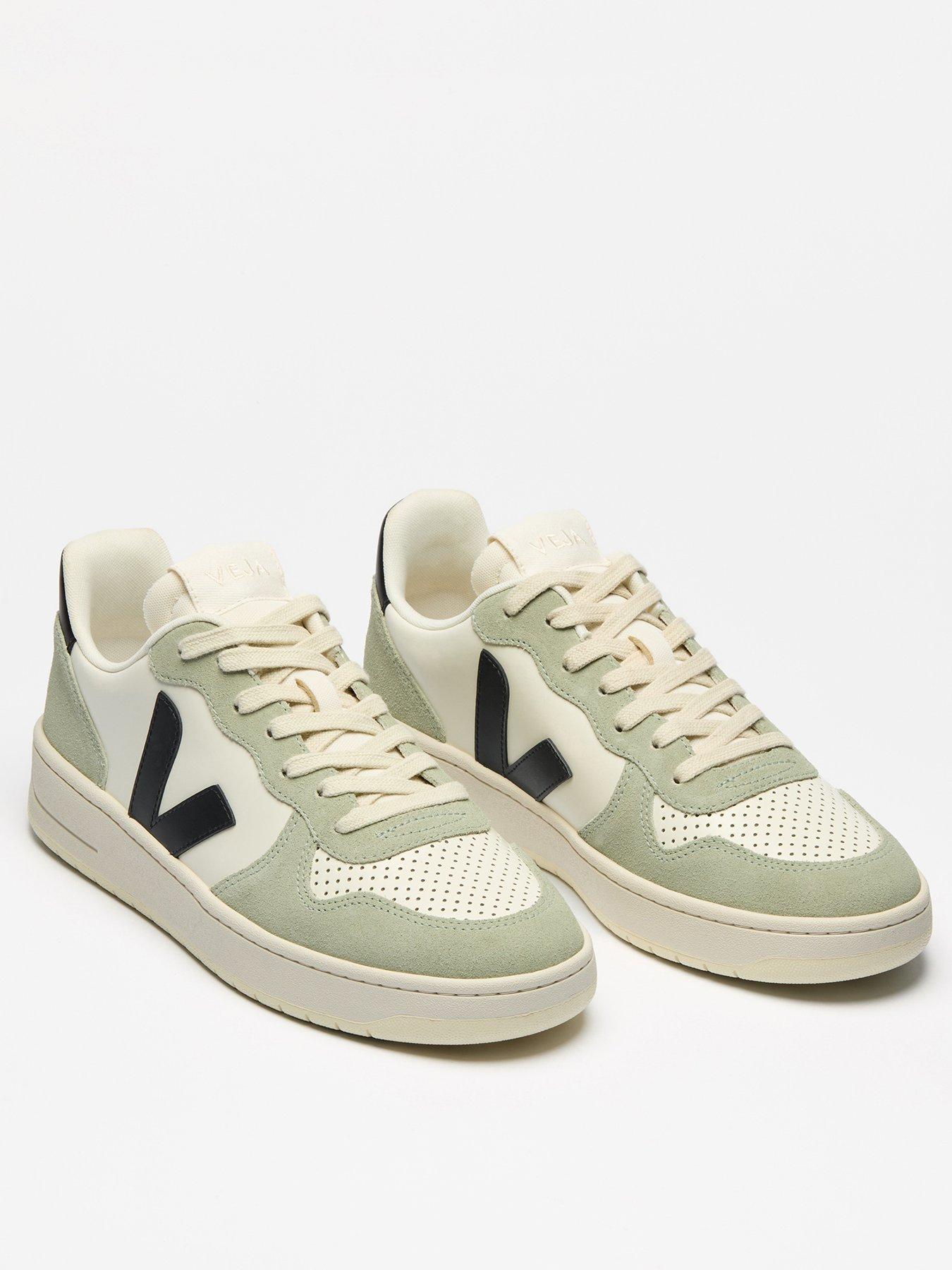 image of veja-womens-v-10-trainers-blackgreen