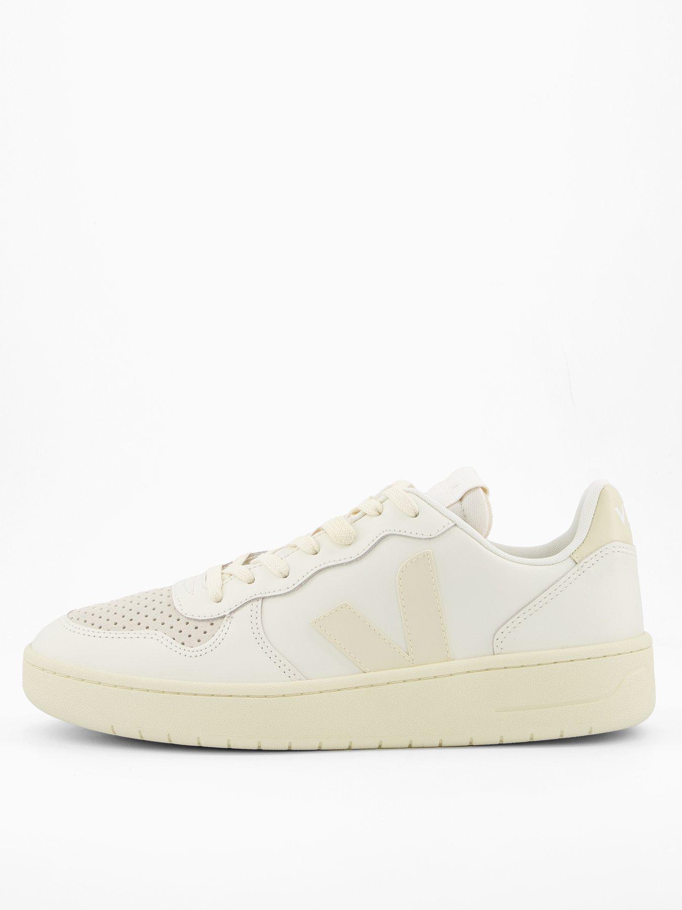 veja-mens-v-10-trainers-beige