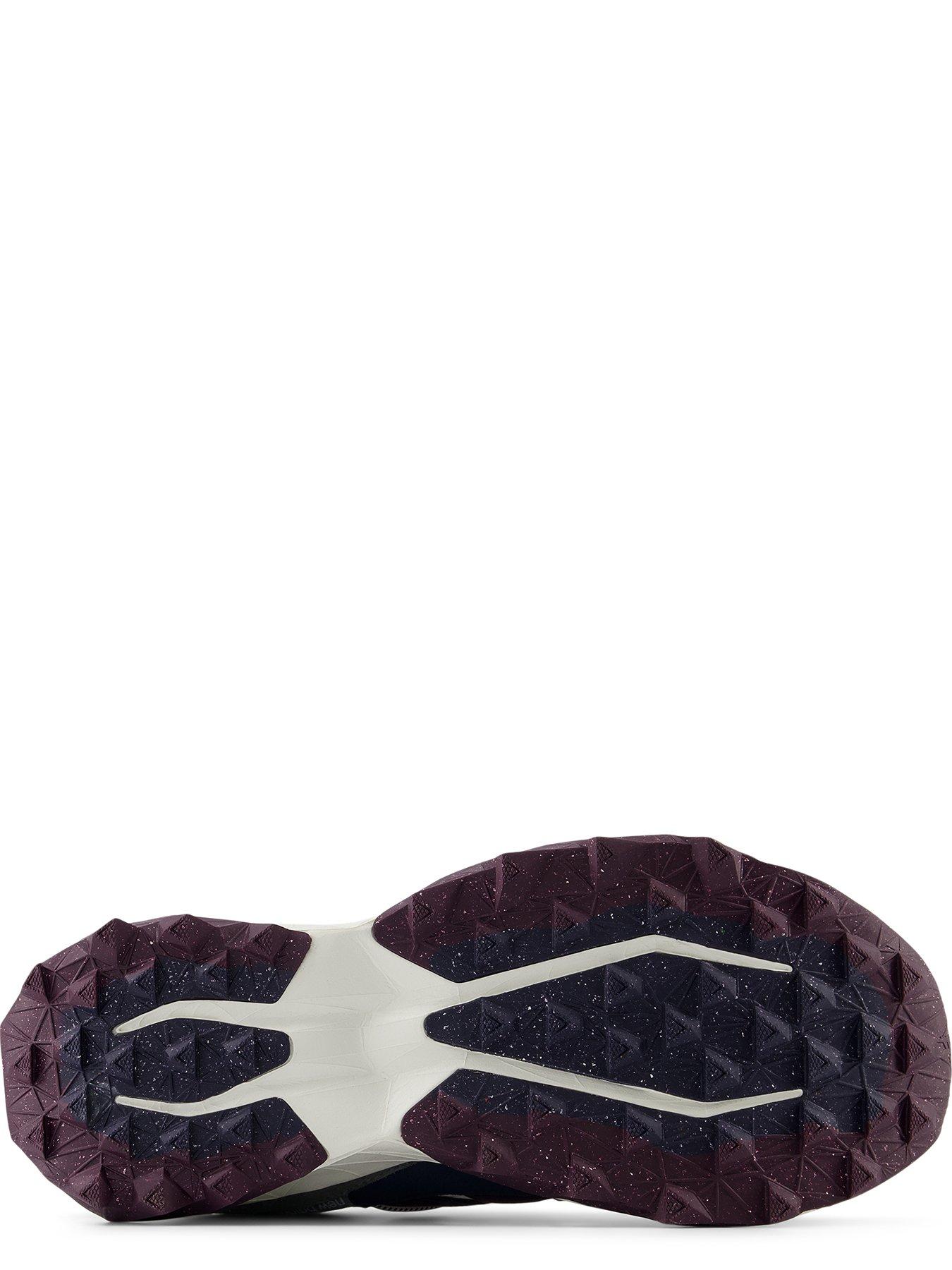  image of new-balance-mens-trail-running-tektrel-trainers-whitenavy