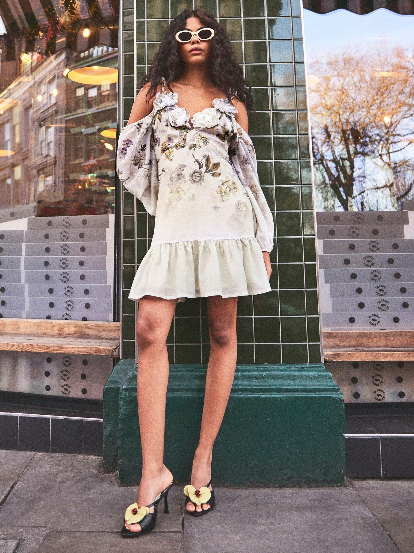undefined 3D Floral Trimmed Sleeve Dress - Light