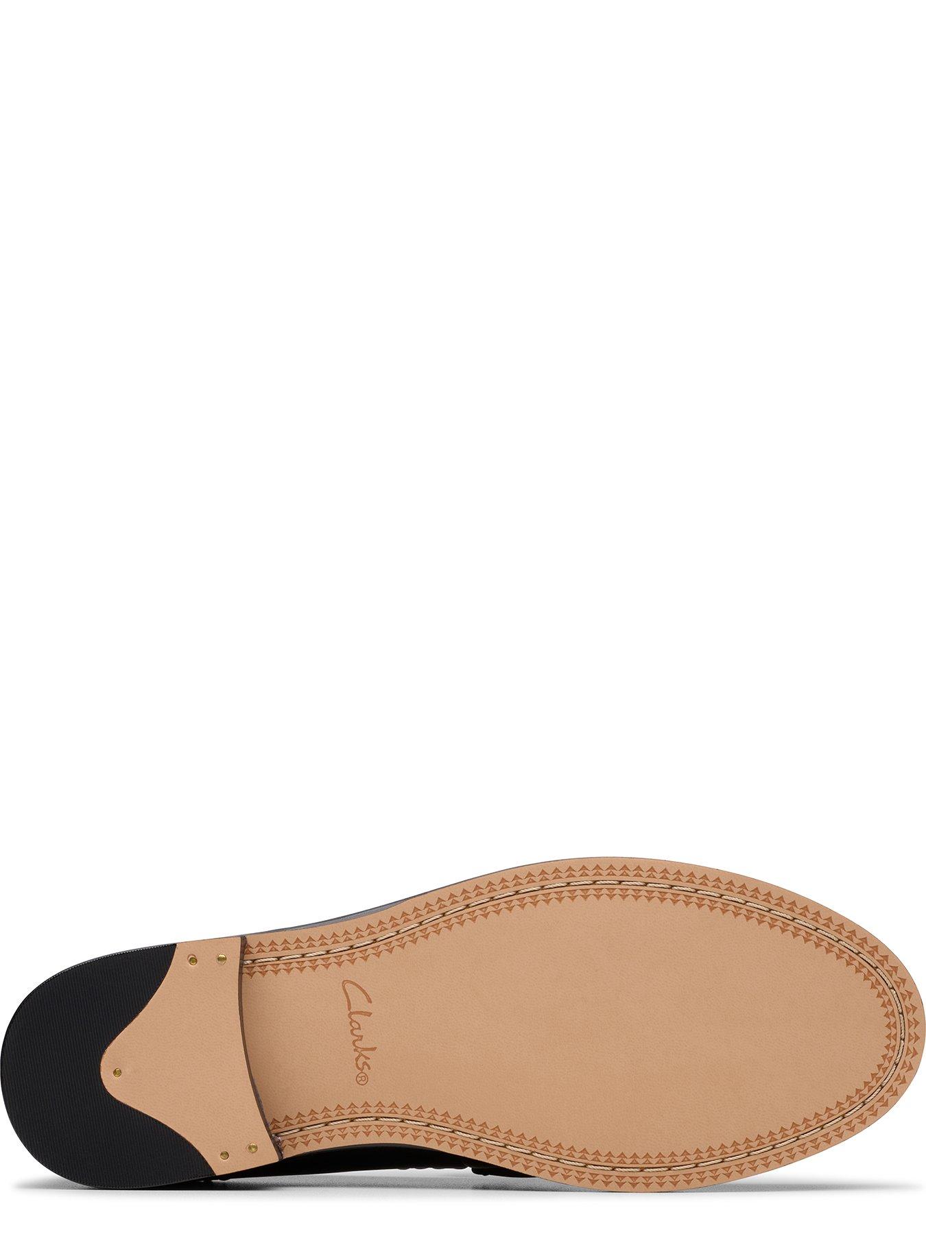  image of clarks-straven-edge