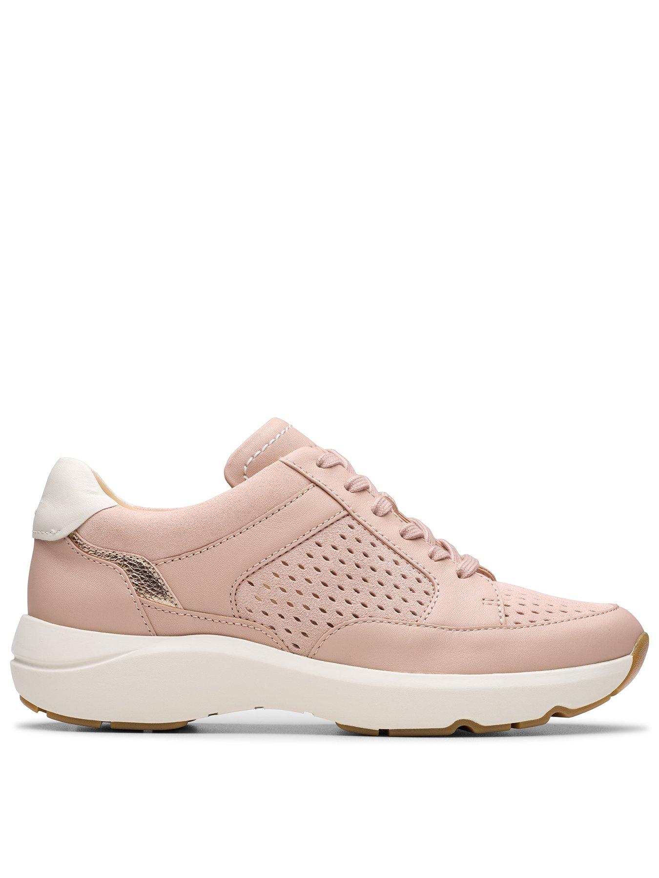 Image 1 of 7 of Clarks Tivoli Walk