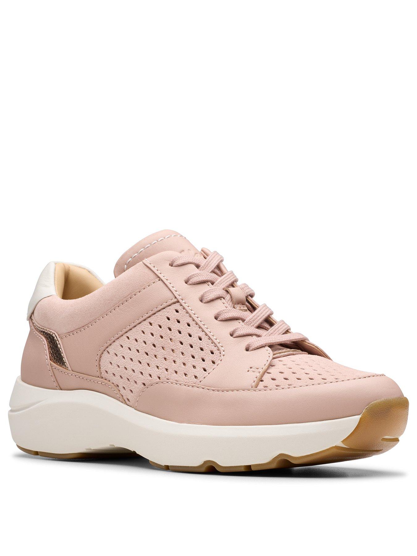 Image 2 of 7 of Clarks Tivoli Walk