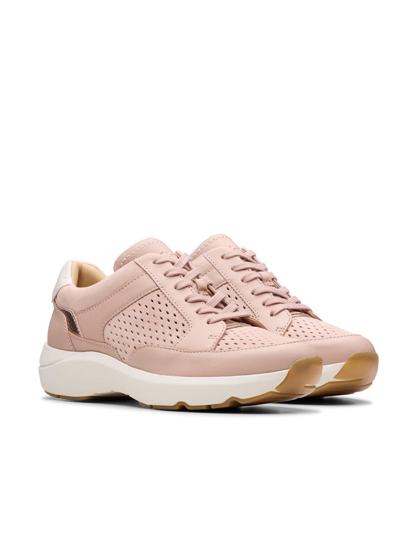 Image 7 of 7 of Clarks Tivoli Walk