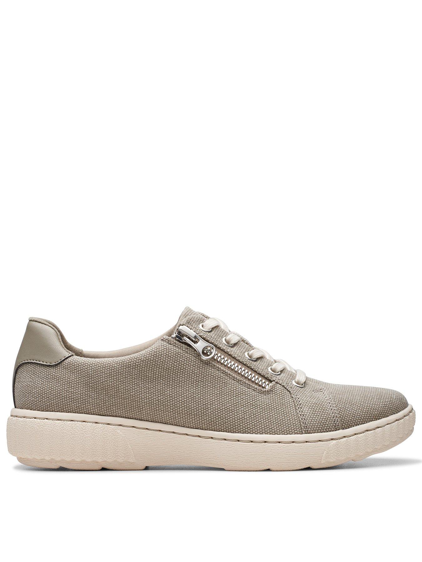  image of clarks-caroline-echo