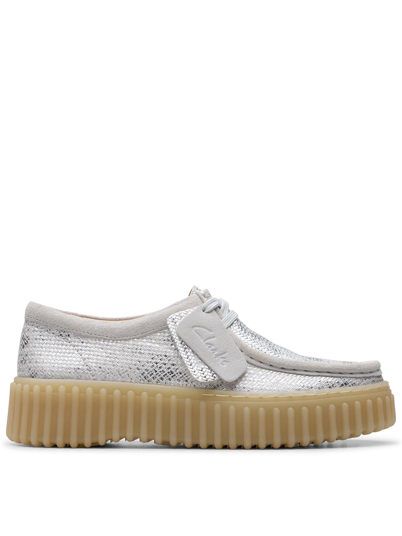 clarks-torhill-bee-metallic-leather-shoe-silver