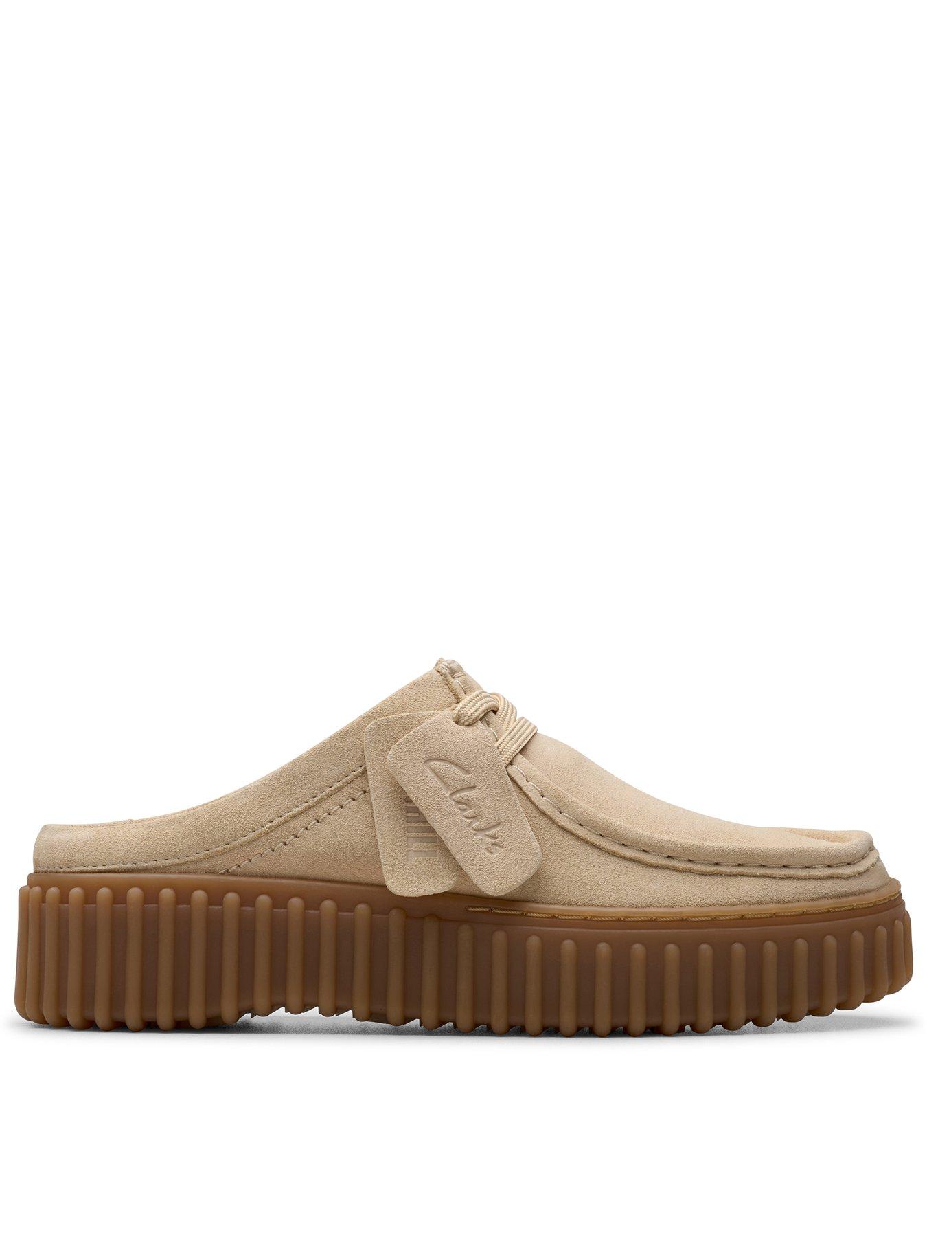 clarks-torhill-suede-mule-shoe-cream
