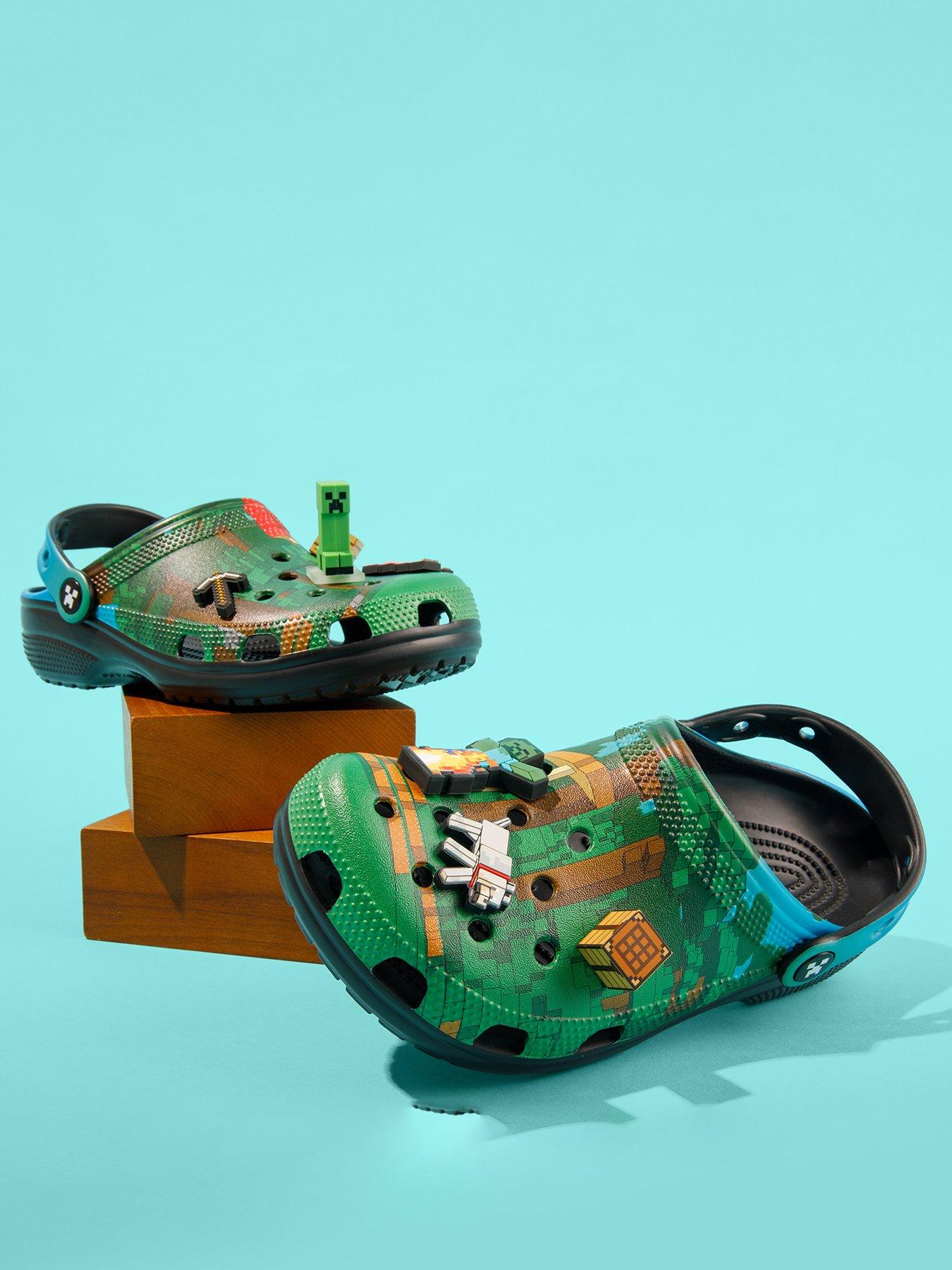 stillFront image of crocs-minecraft-classic-kids-clog-multi