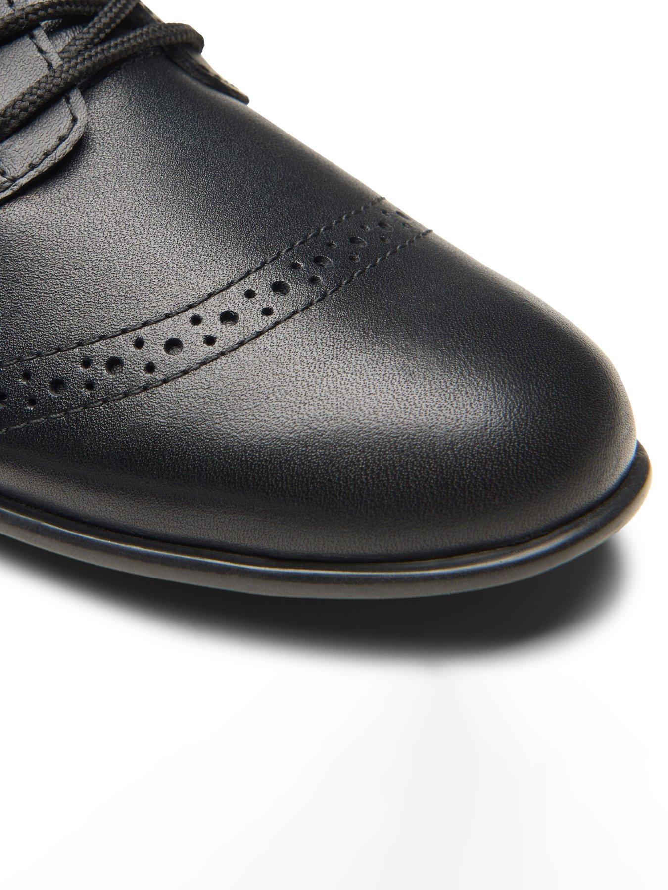 Image 7 of 7 of Clarks FinjaBrogue O.