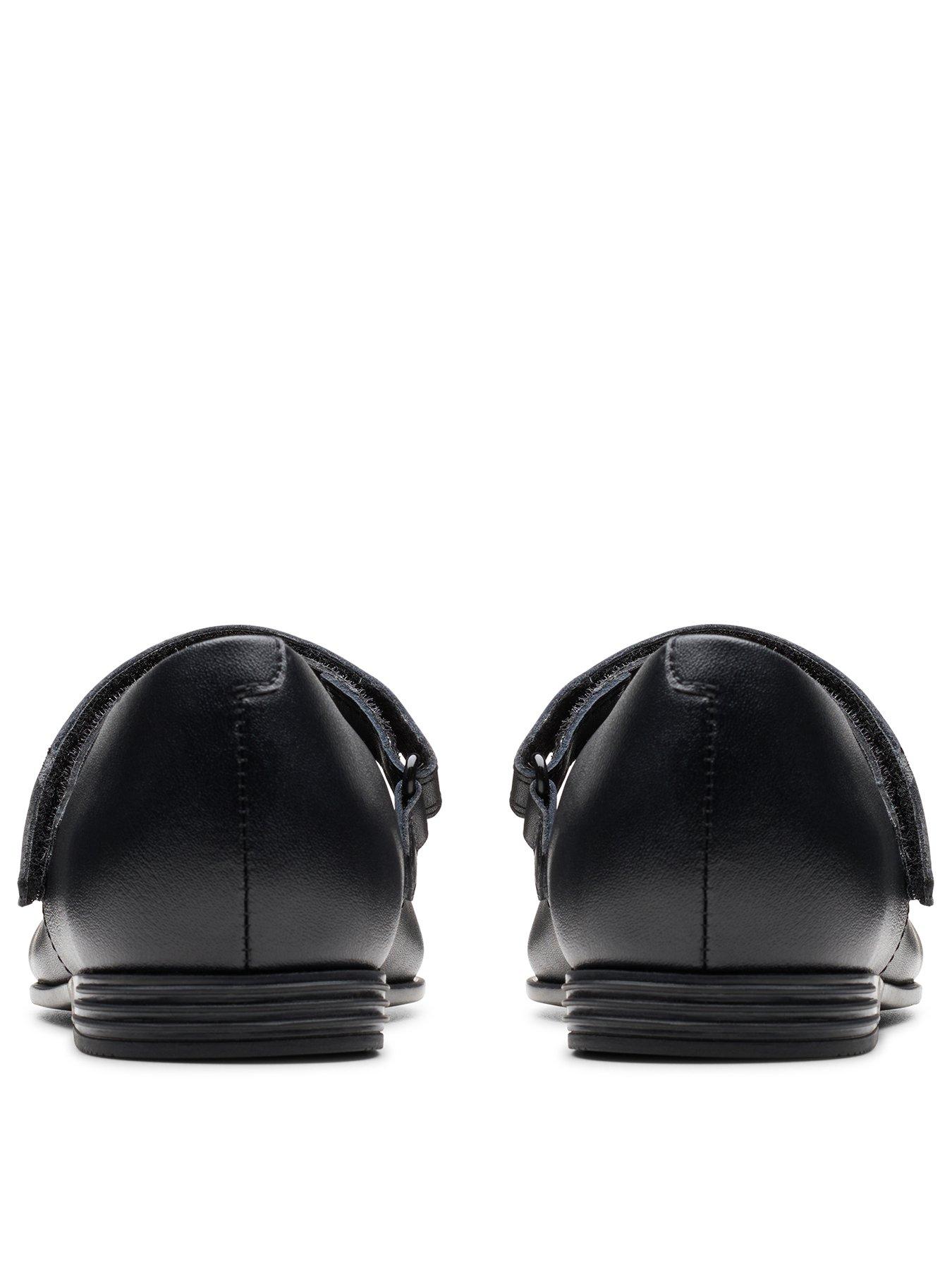 Image 3 of 7 of Clarks Finja Gem O.&nbsp;- Black