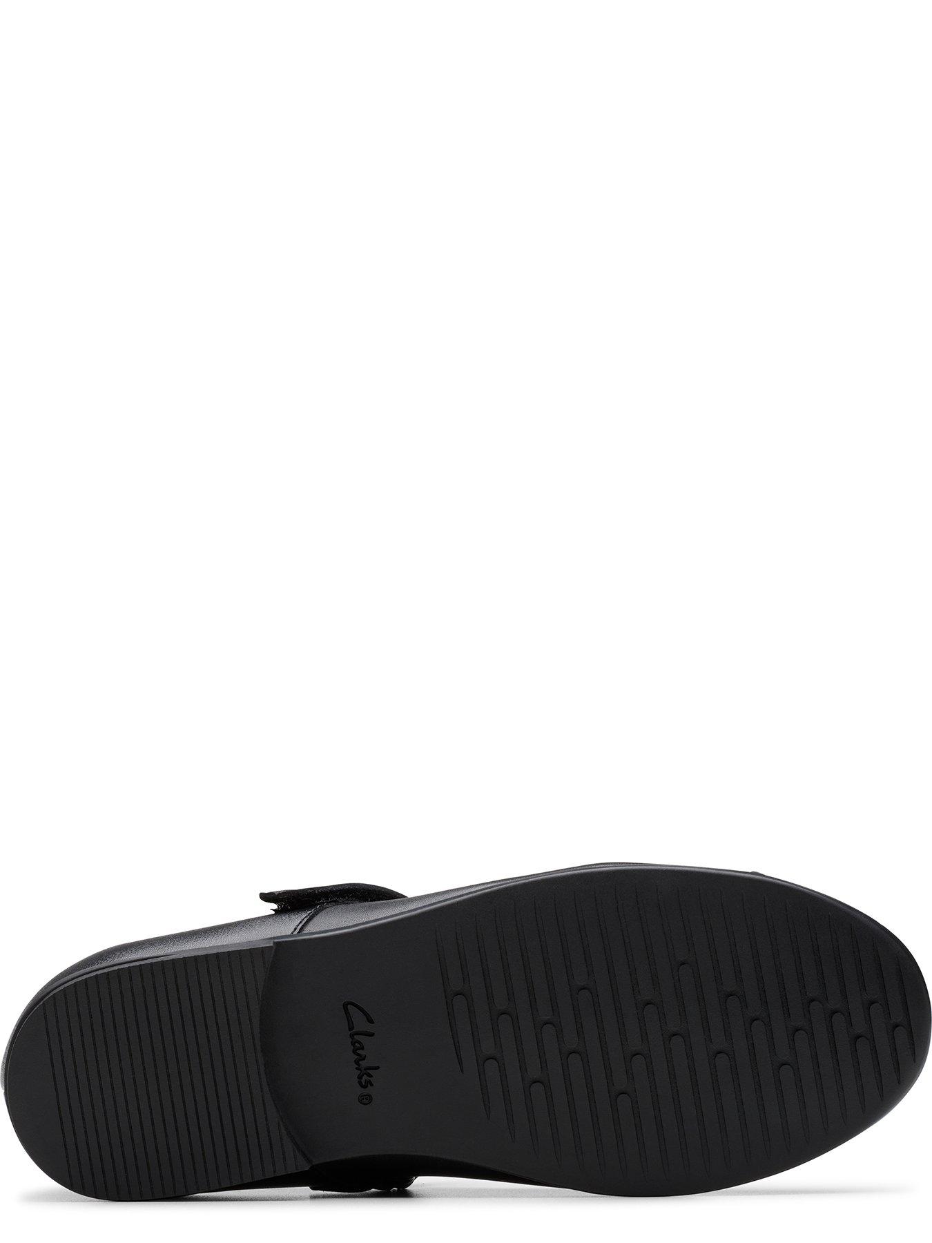 Image 5 of 7 of Clarks Finja Gem O.&nbsp;- Black