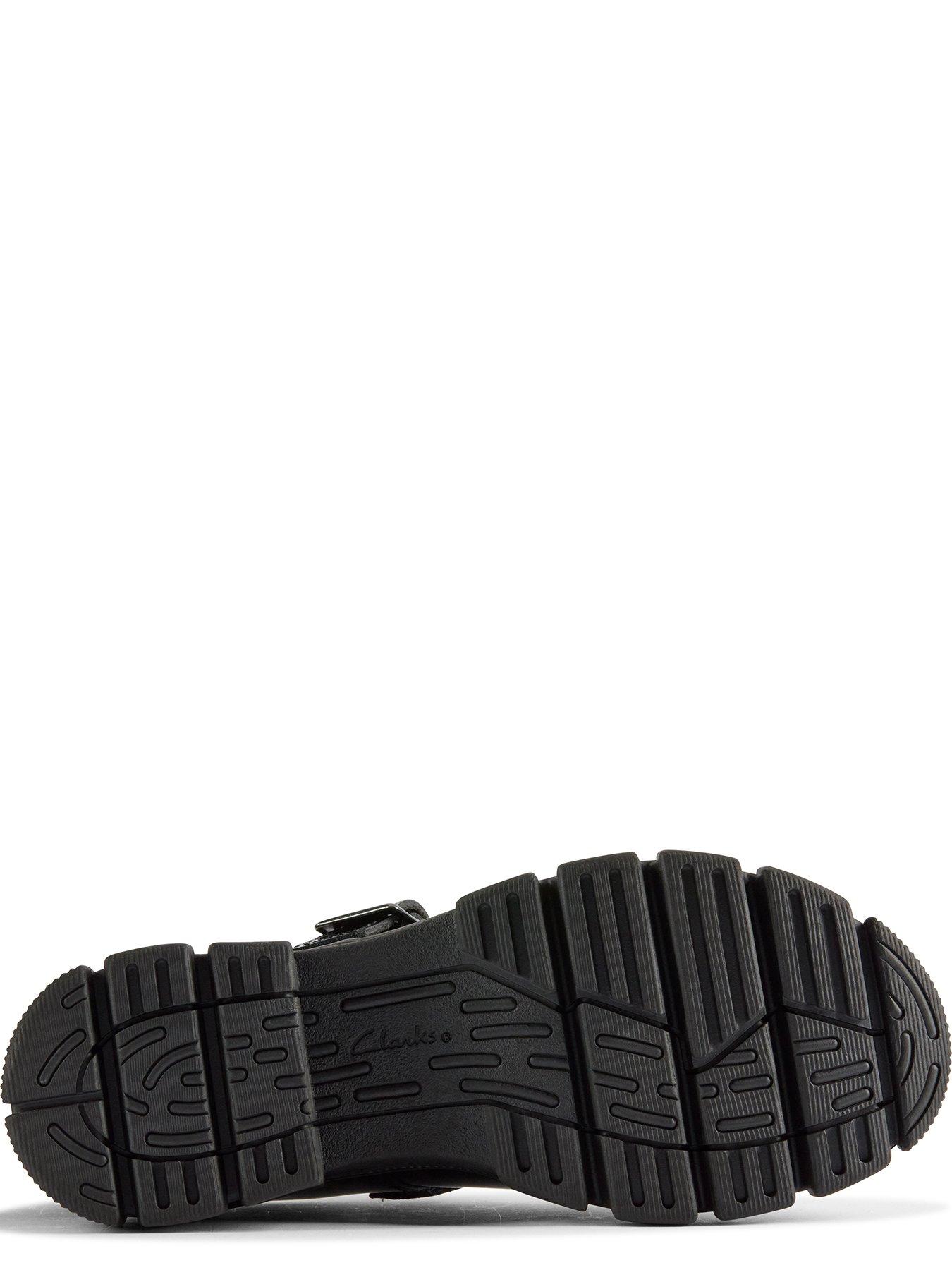 Image 5 of 7 of Clarks Evyn Bar K - Black