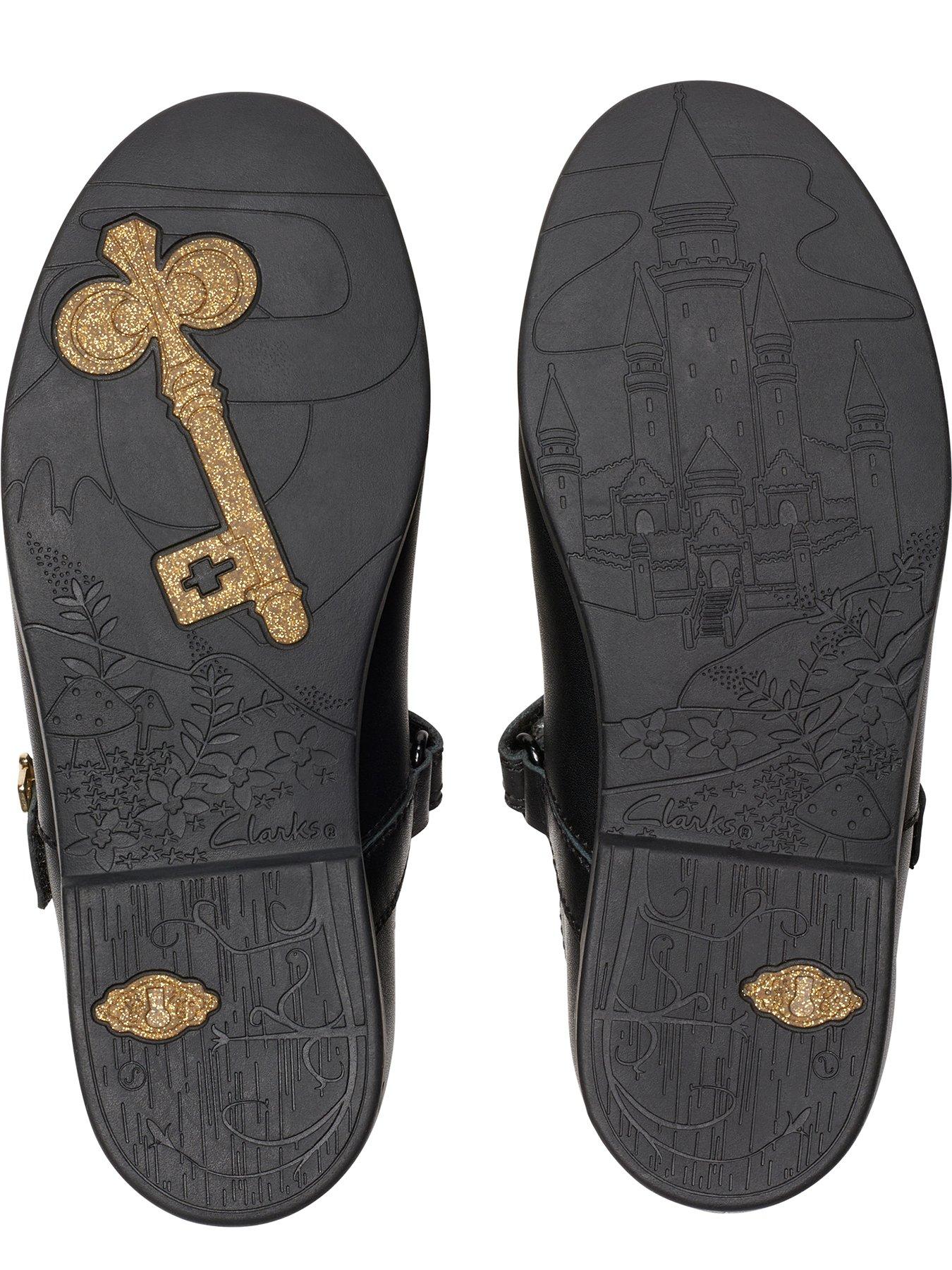 image of clarks-lock-magic-knbsp--black