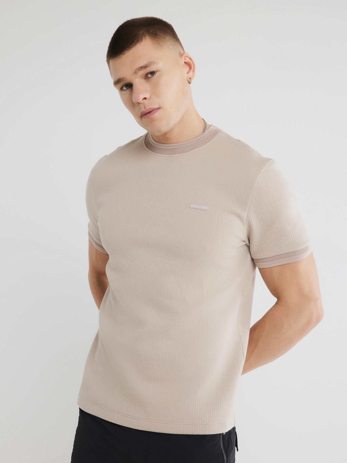 river-island-short-sleeve-slim-fit-quilted-badge-t-shirt-beige