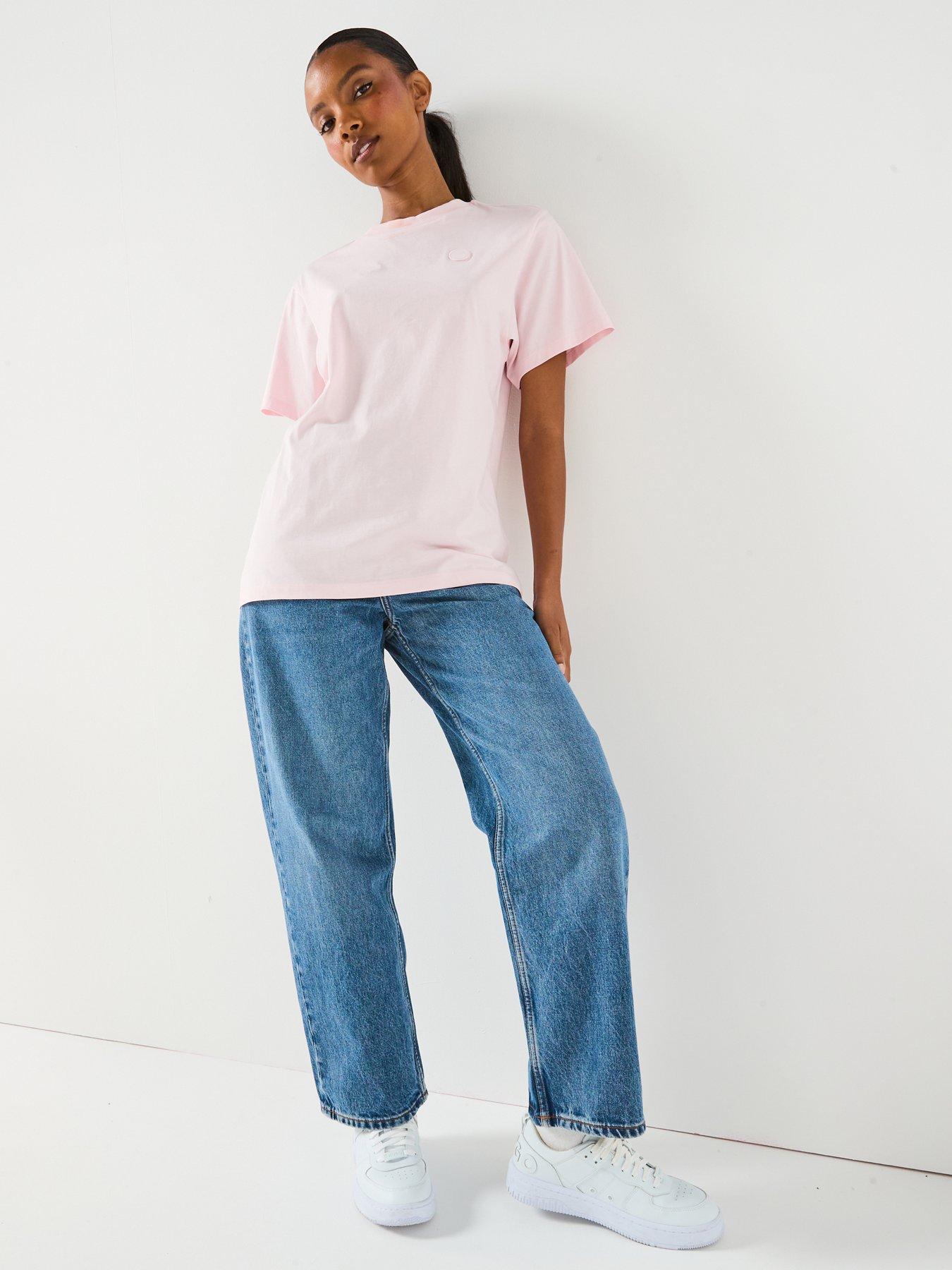 Image 3 of 4 of HUGO Vintage Logo Relaxed Fit T-Shirt - Light/Pastel Pink