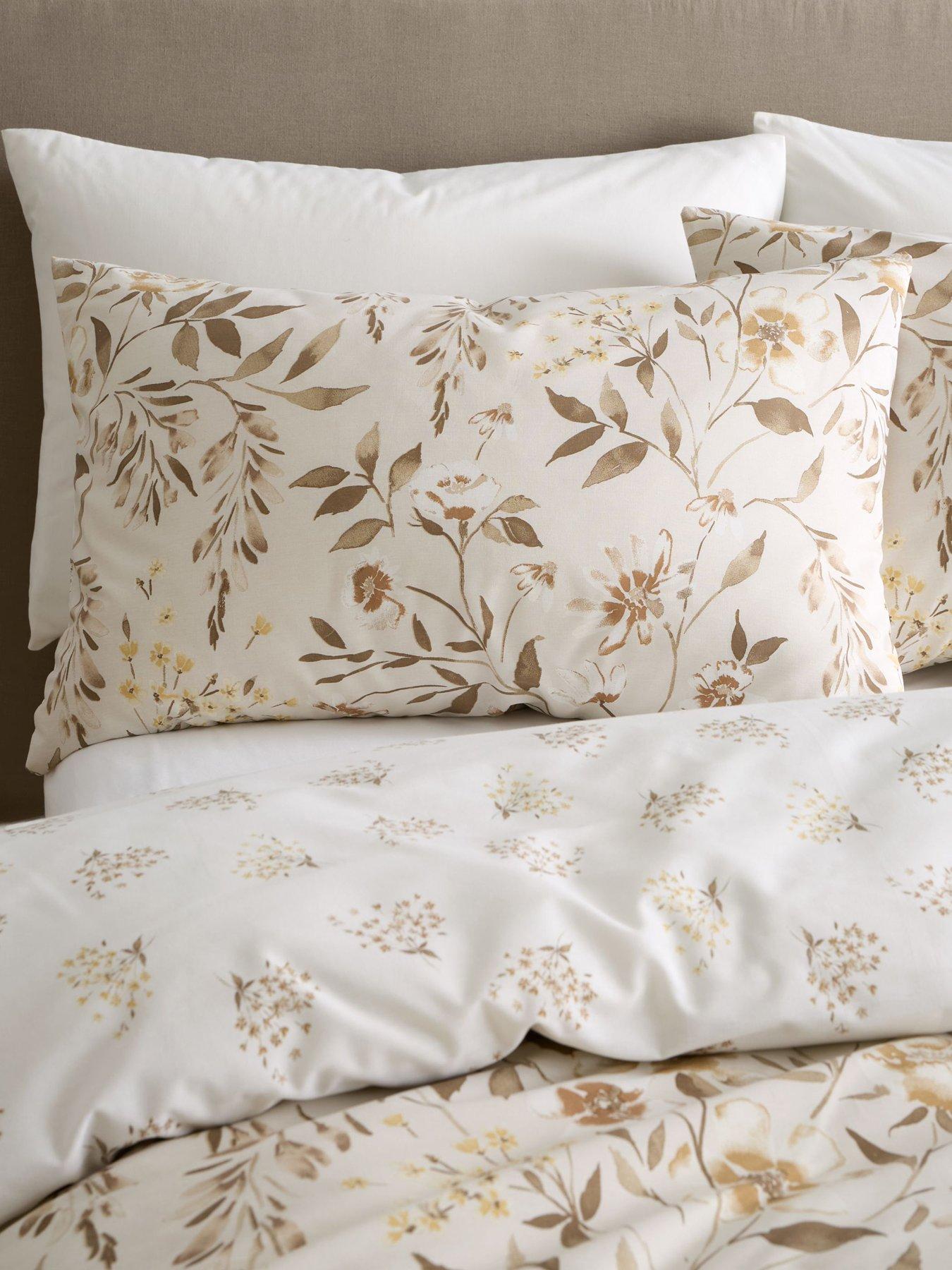  image of catherine-lansfield-isadora-floral-duvet-cover-set