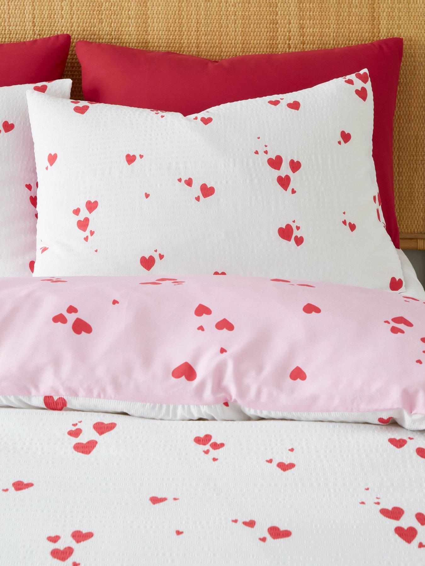 Image 5 of 6 of Catherine Lansfield Seersucker Heart Duvet Cover Set