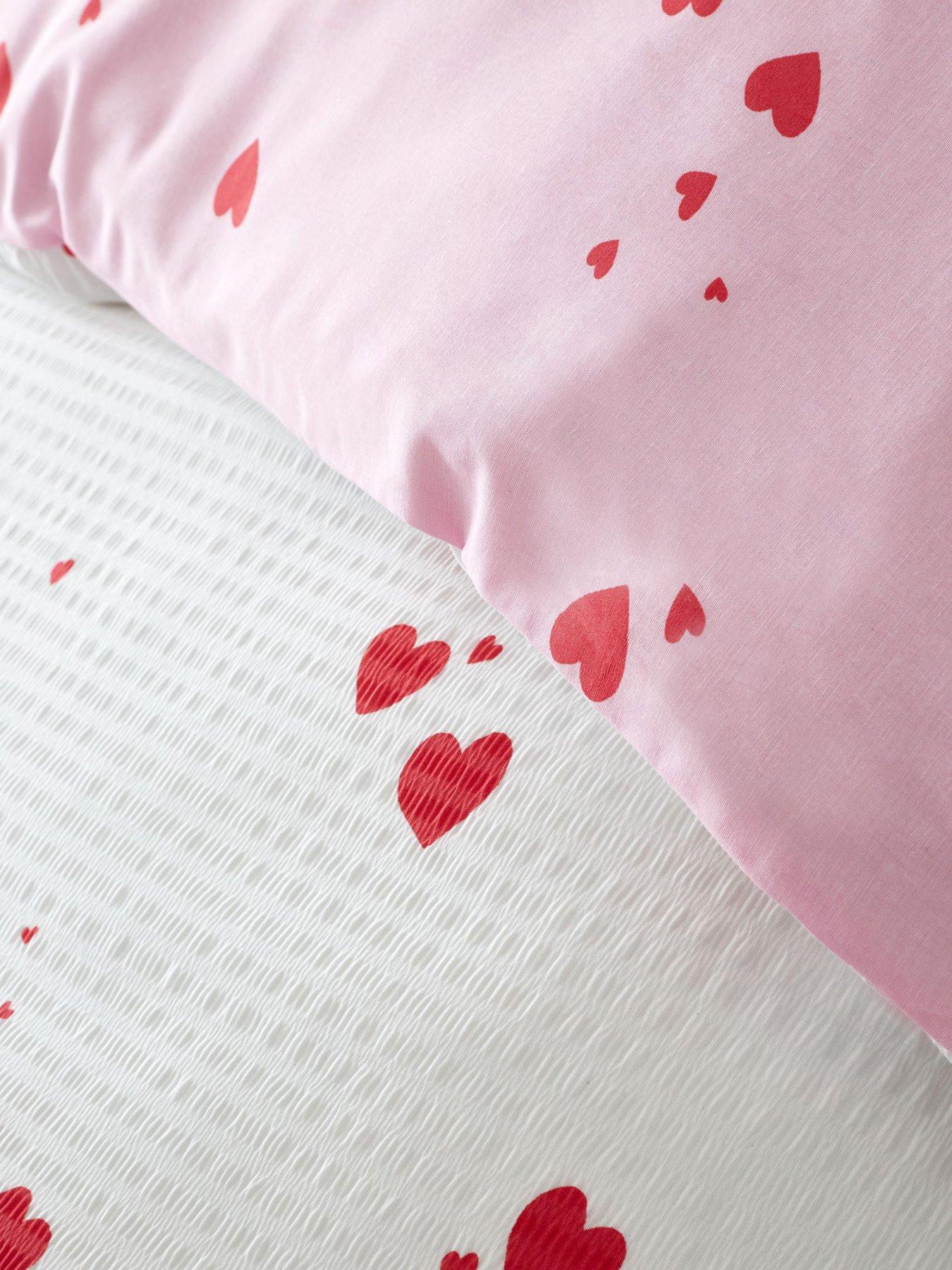 Image 6 of 6 of Catherine Lansfield Seersucker Heart Duvet Cover Set