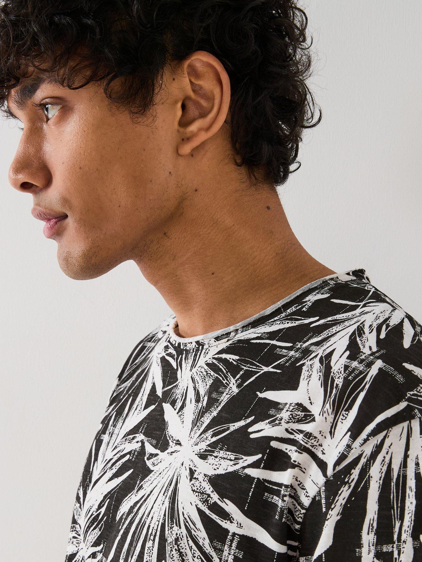  image of jack-jones-bryan-printed-t-shirt-black