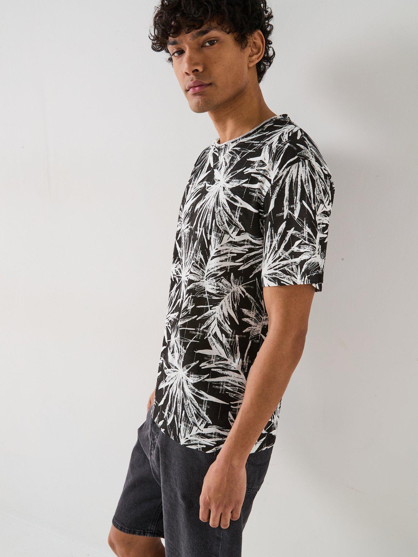  image of jack-jones-bryan-printed-t-shirt-black