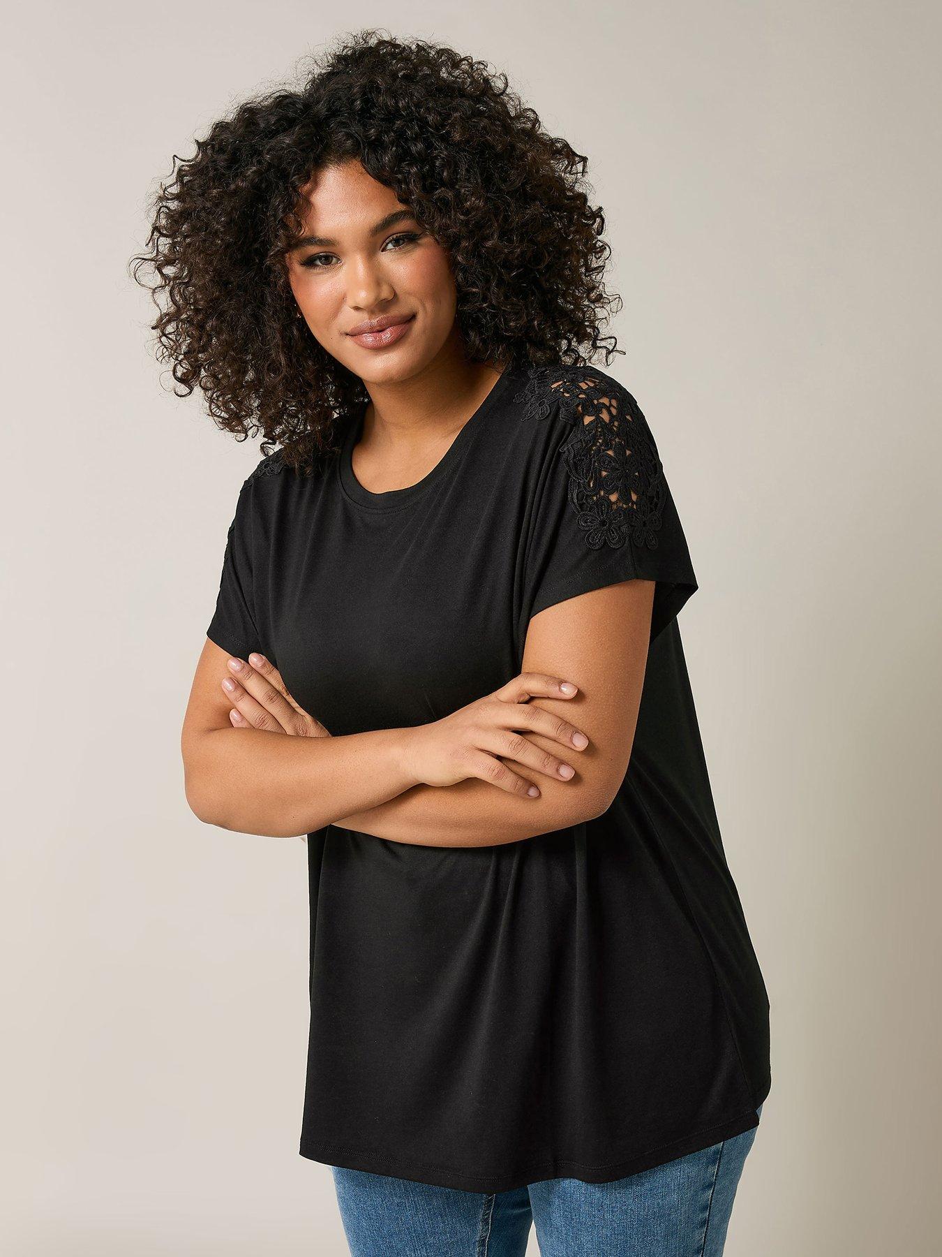 undefined Crochet Shoulder T-Shirt - Black