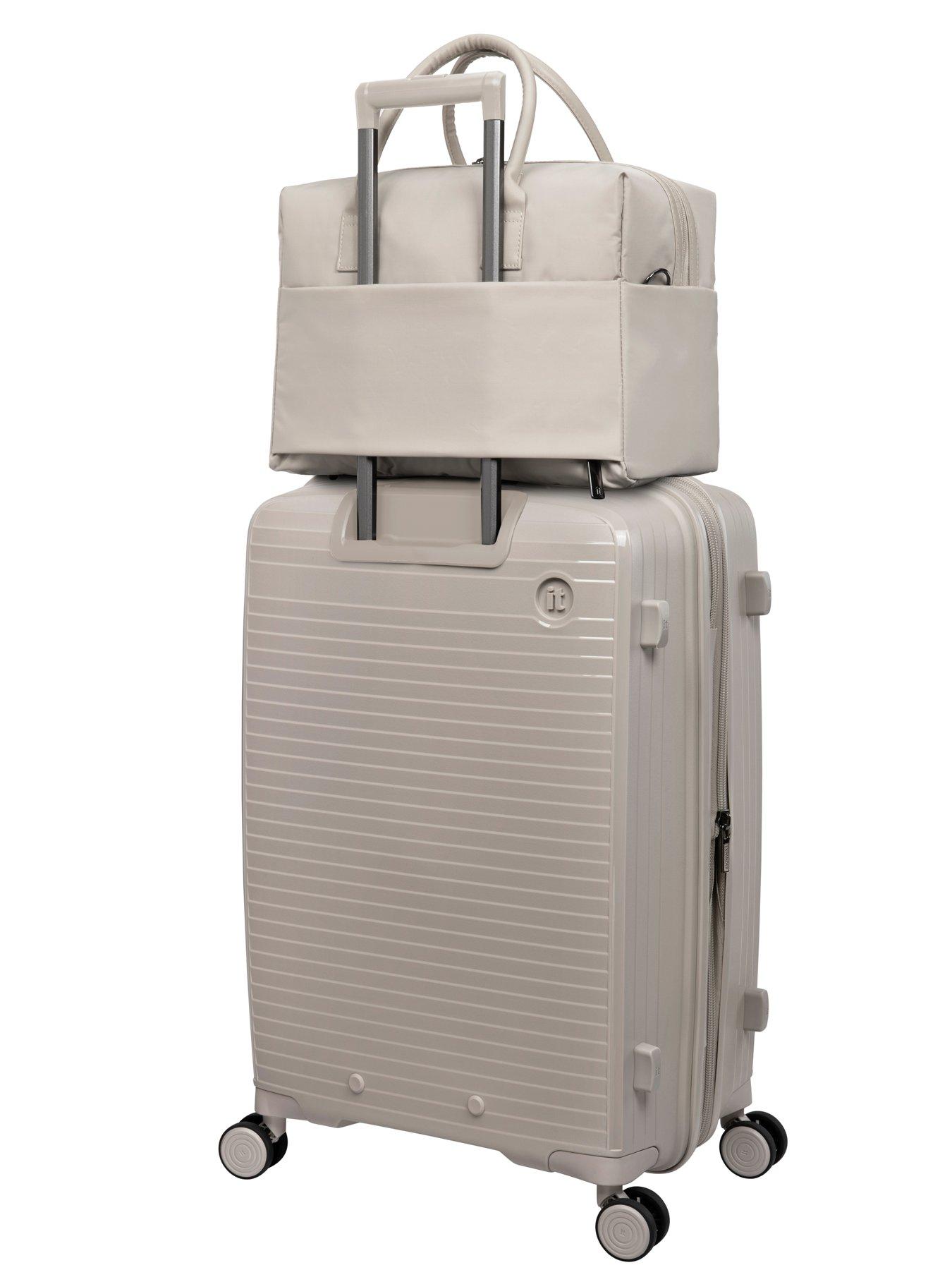  image of it-luggage-outpaced-feather-gray-holdall