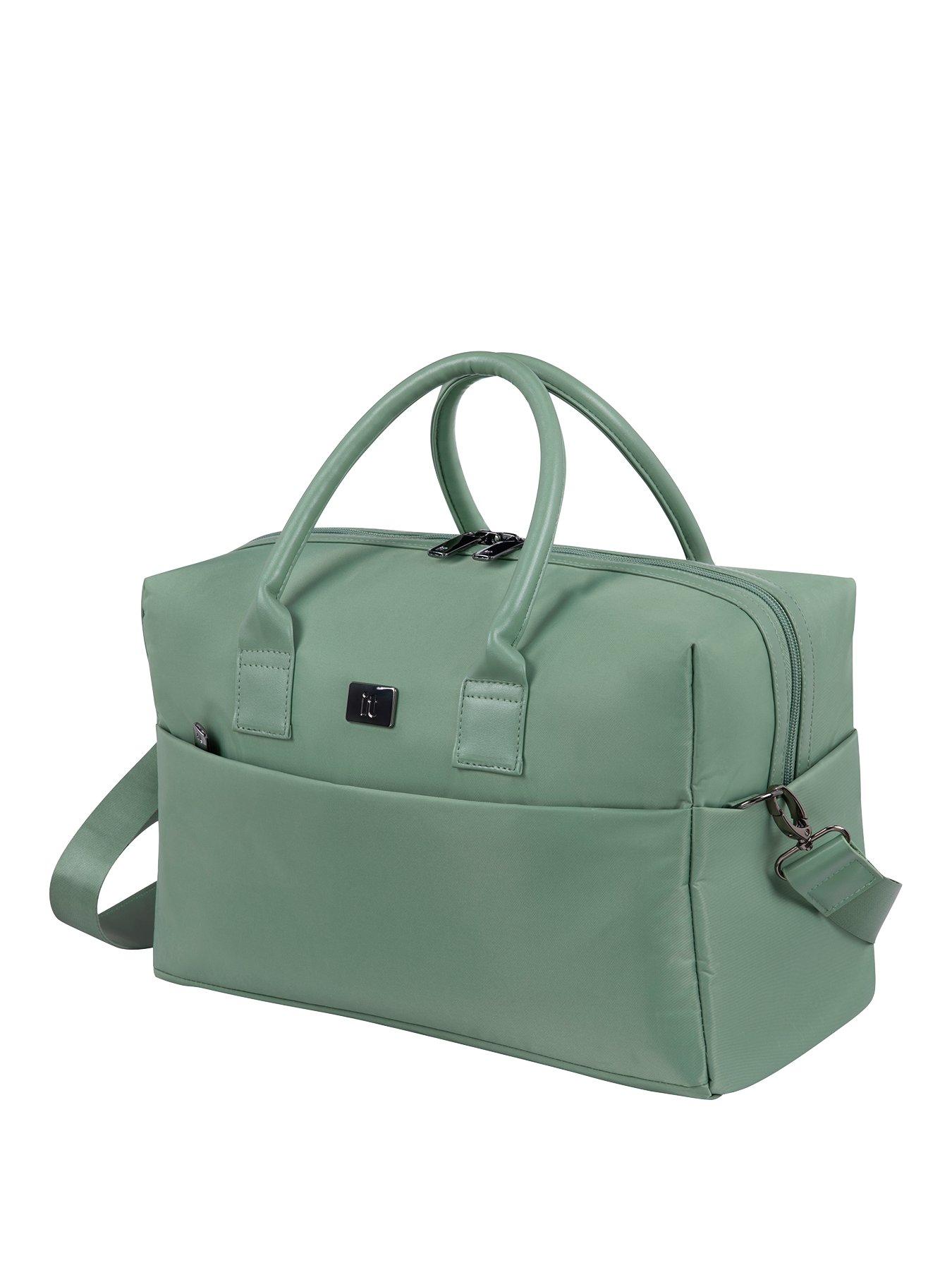  image of it-luggage-outpaced-frozen-matcha-holdall