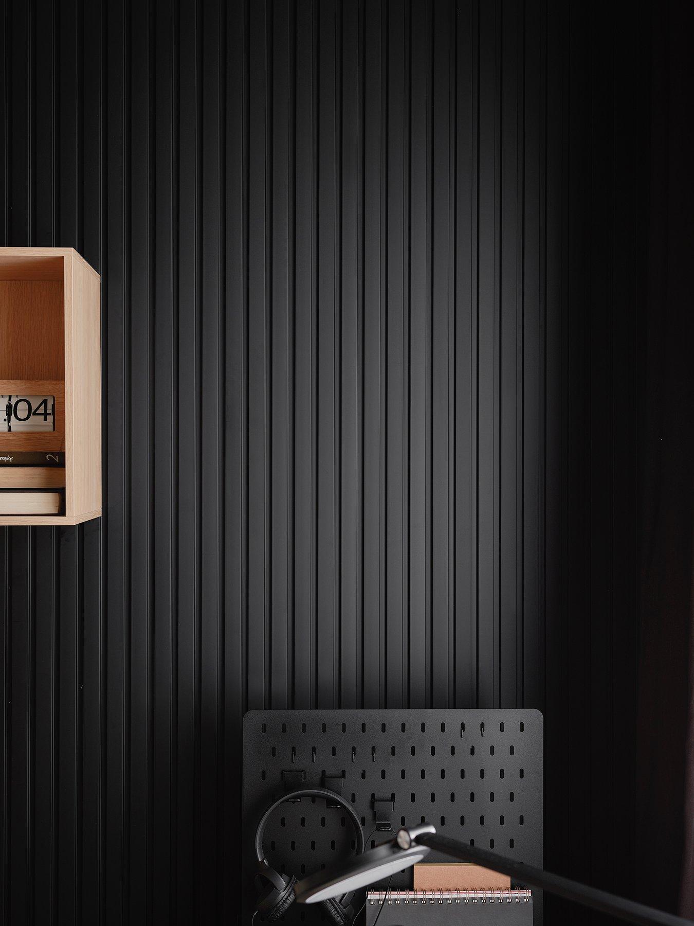 Image 1 of 3 of VOX Linerio Internal Decorative Wall Panel Pack 16; 2650mm x 122mm per each length; Total coverage 5.22m2
