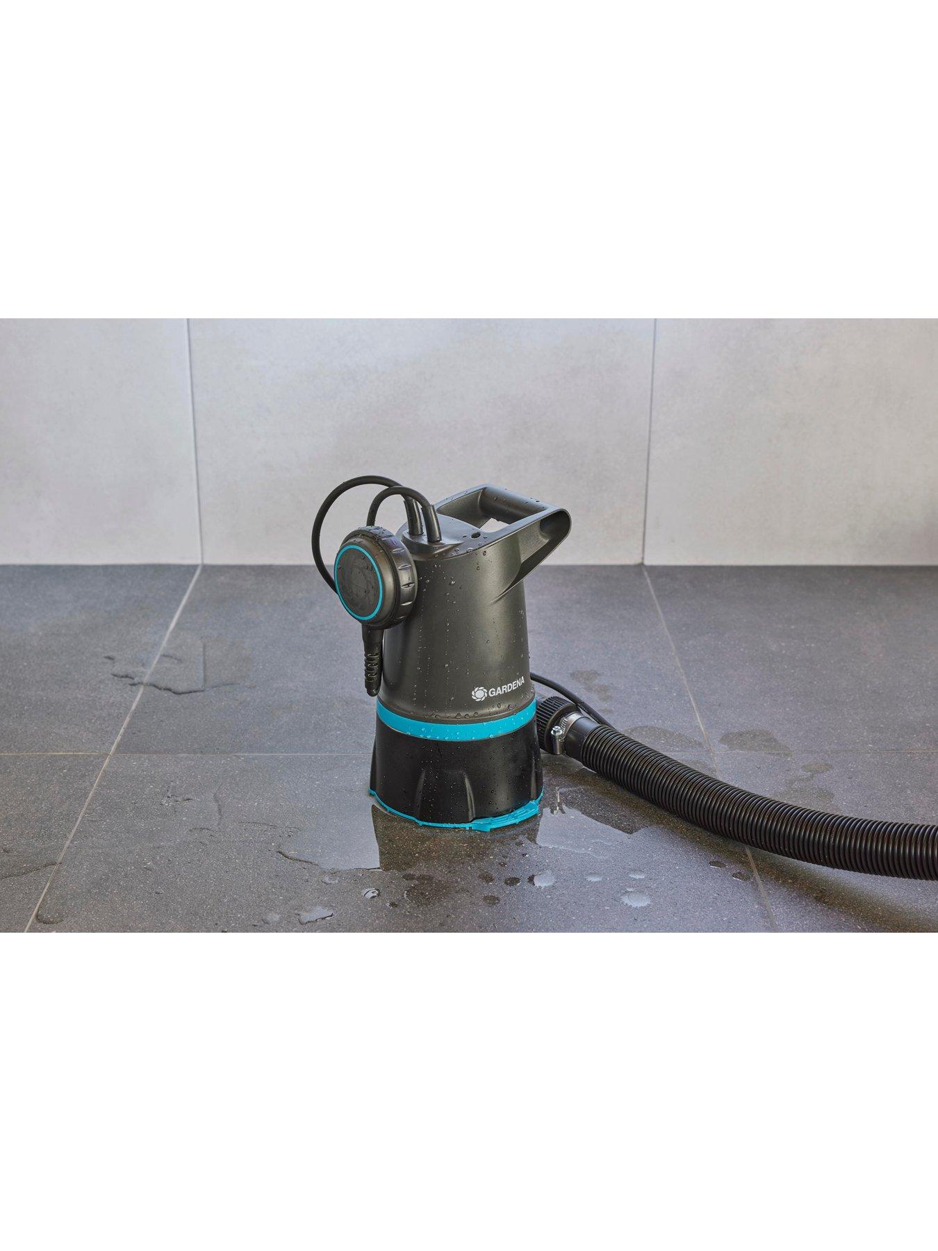 Image 4 of 7 of Gardena 2-in-1 Clear and Dirty Water Submersible Pump 2000 BASIC , Powerful, Versatile & Affordable