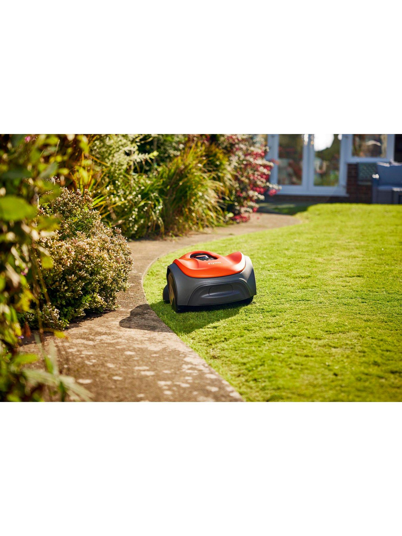  image of flymo-ultralife-800-robot-lawnmower
