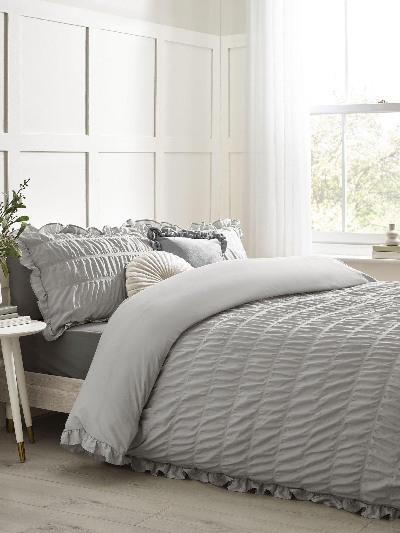 Catherine Lansfield Seersucker Frill Duvet Cover Set - Silver