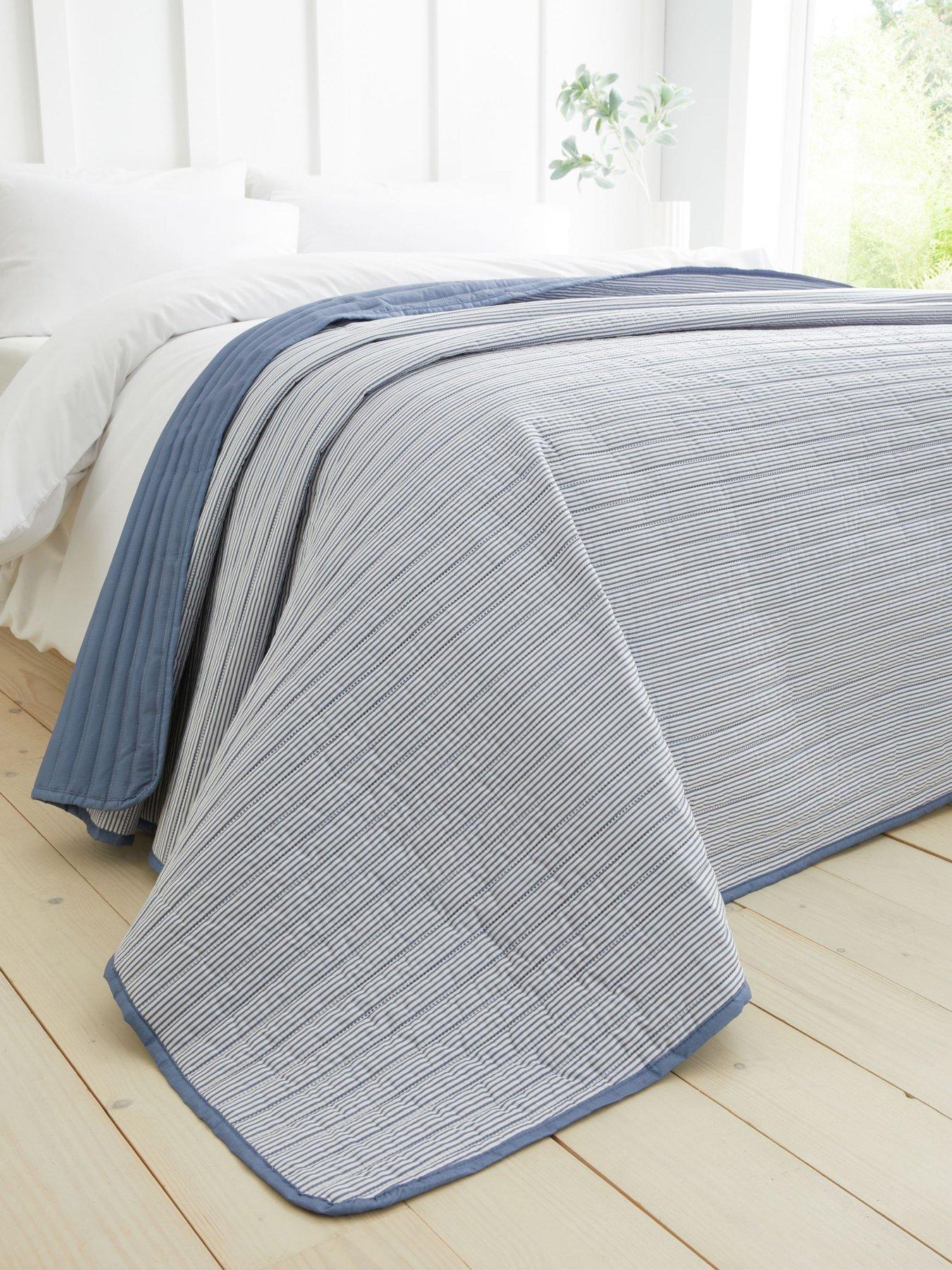 undefined Stripe Bedspread- 220x230cm