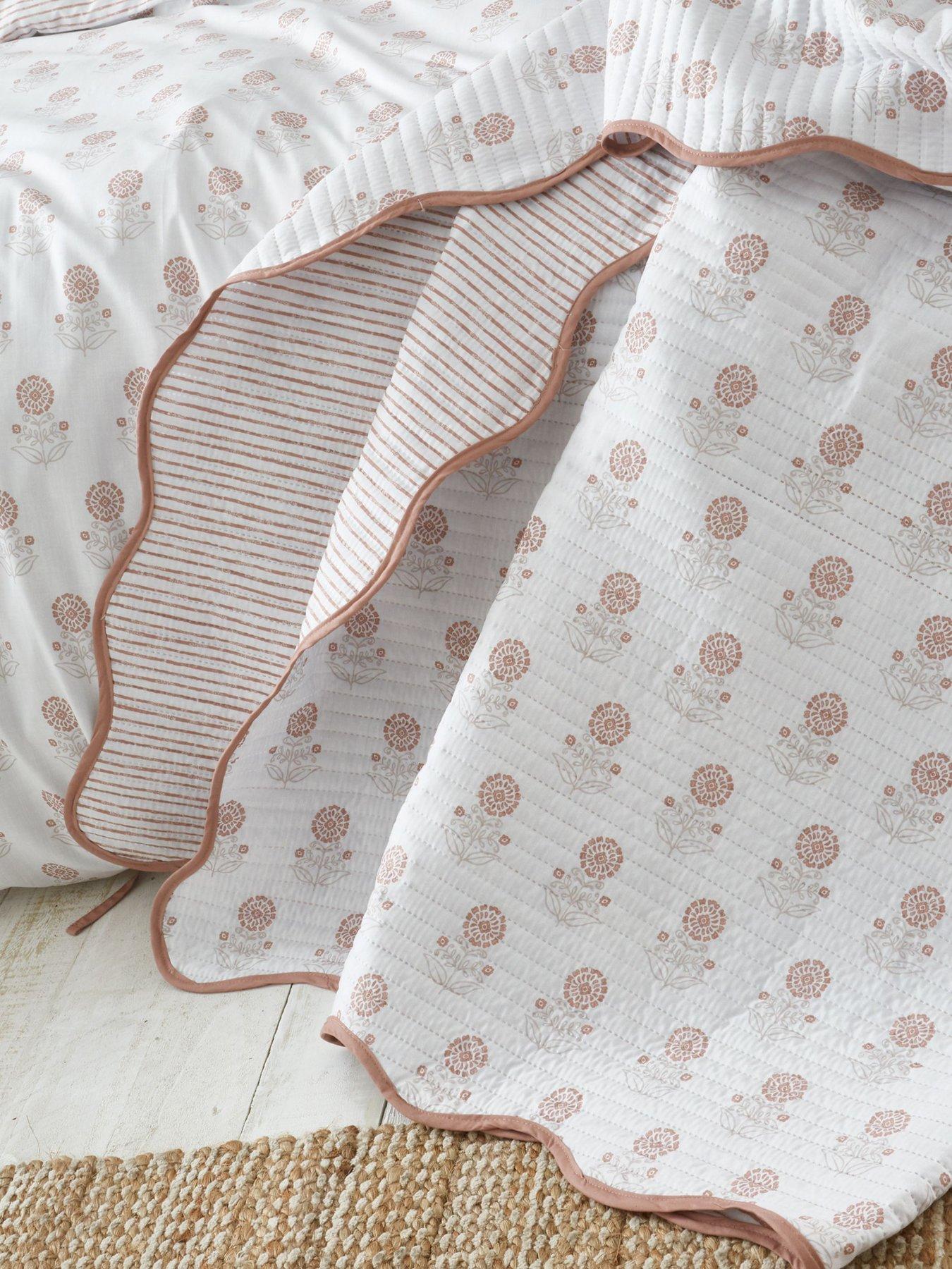 pineapple-elephant-woodblock-floral-bedspread-throw
