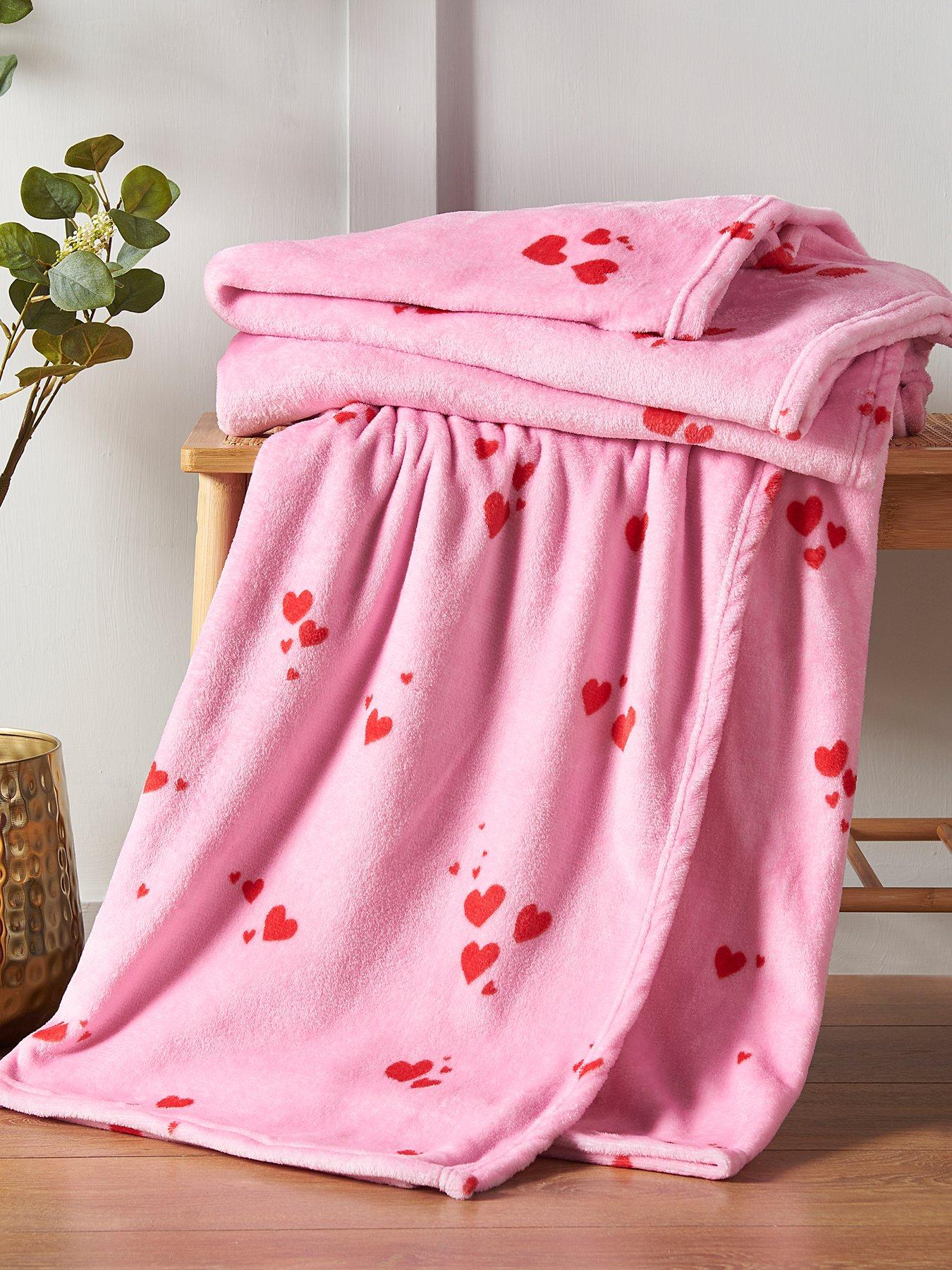  image of catherine-lansfield-heart-throw