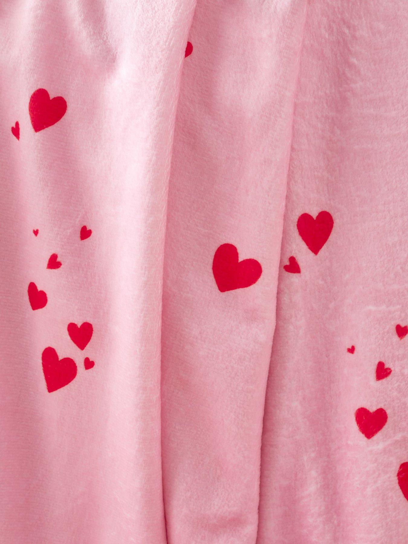  image of catherine-lansfield-heart-throw