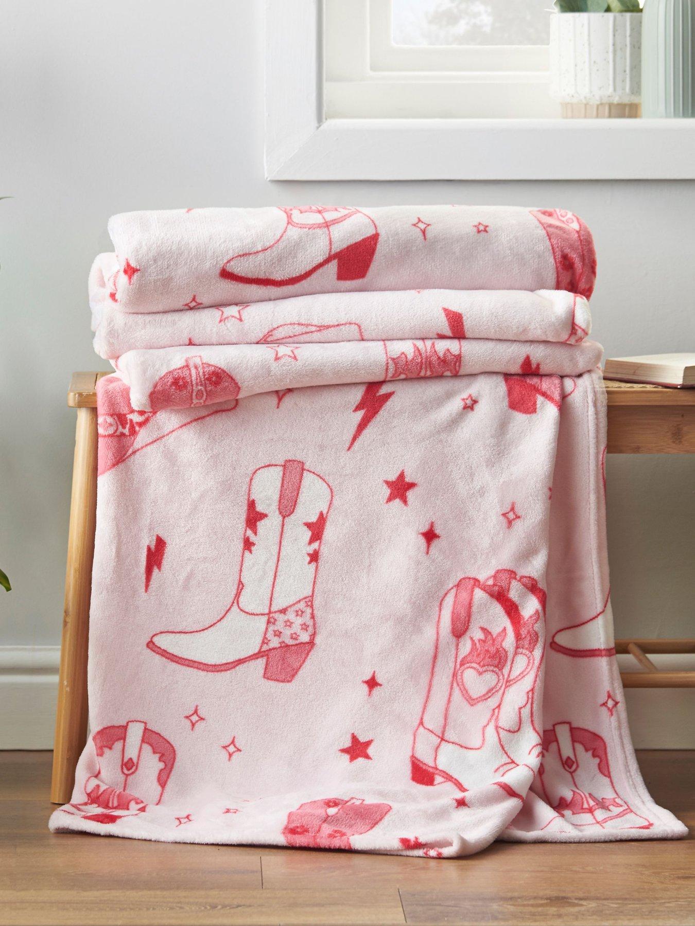 sassy-b-cowgirl-boot-throw