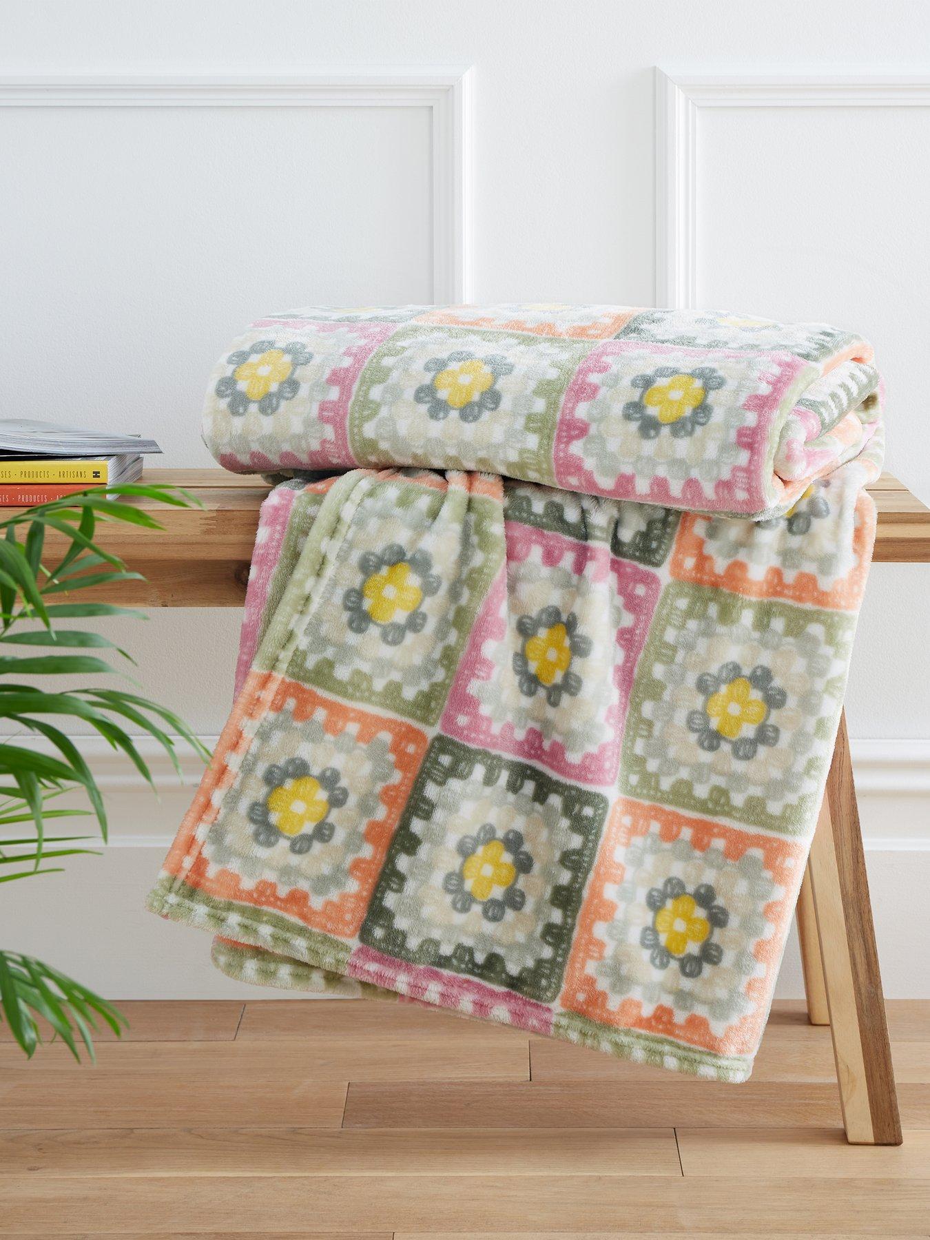 catherine-lansfield-crochet-print-throw--130x170cm