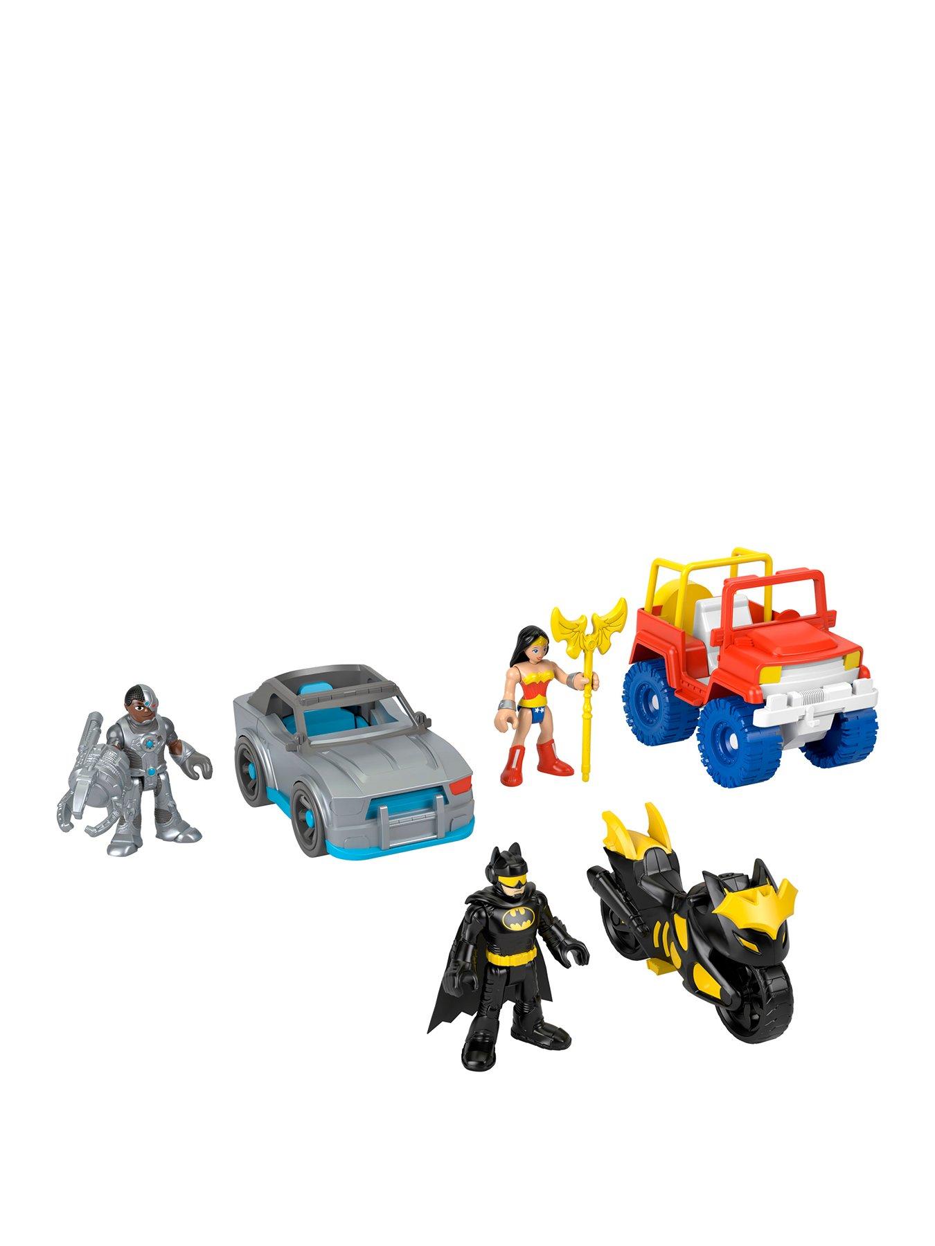 undefined DC Super Friends Batman Gift Set with Wonder Woman and Cyborg, 9 Piece Preschool Toy