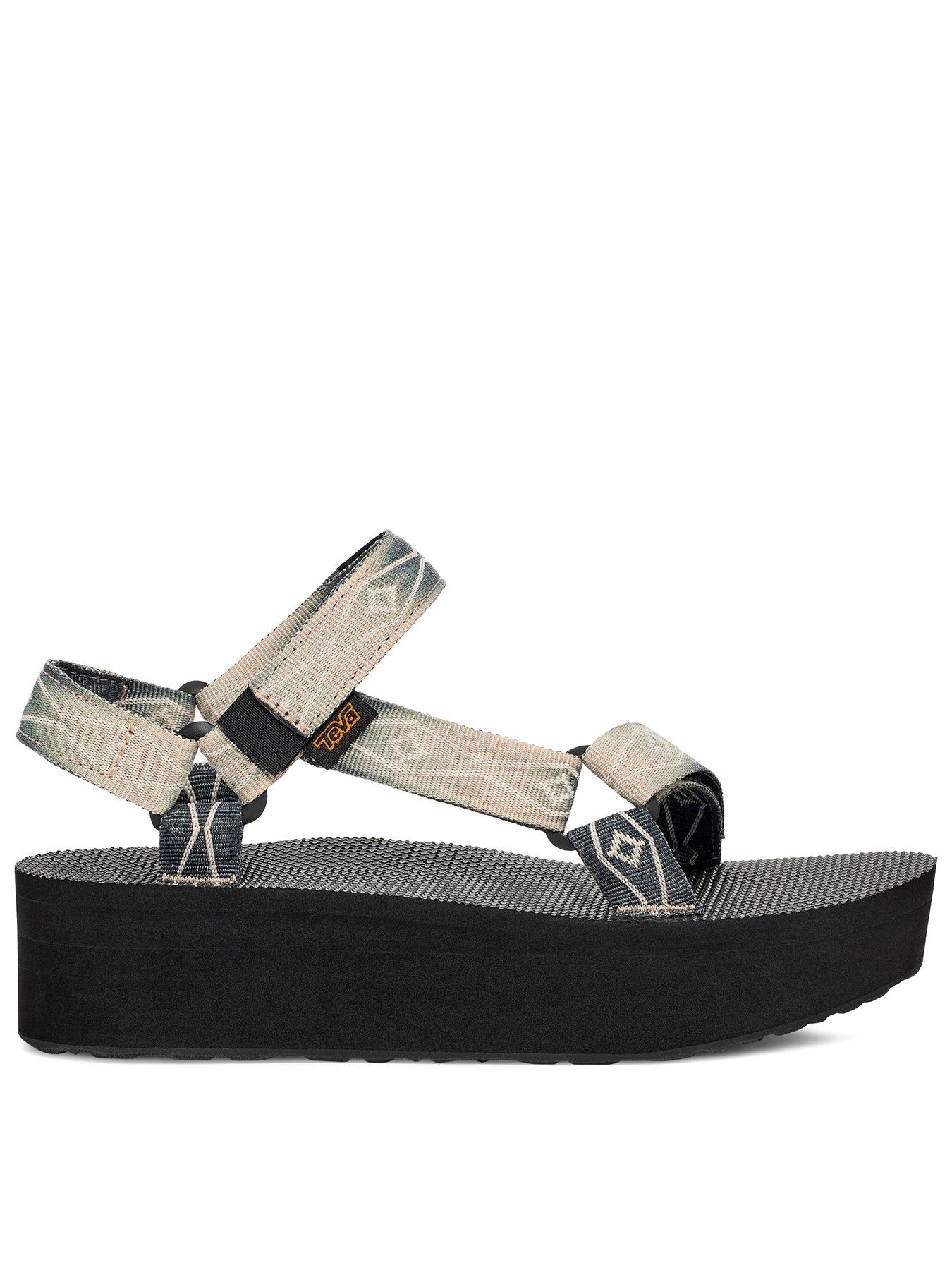 teva-flatform-universal-sunscape-sandal-waterless-black