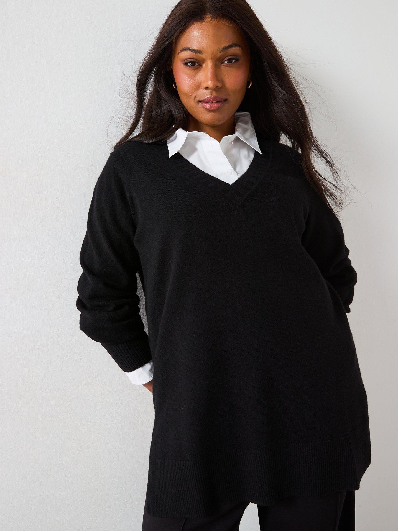 Image 5 of 6 of V by Very Curve Classic Comfort V Neck Split Hem Longline Jumper - Black