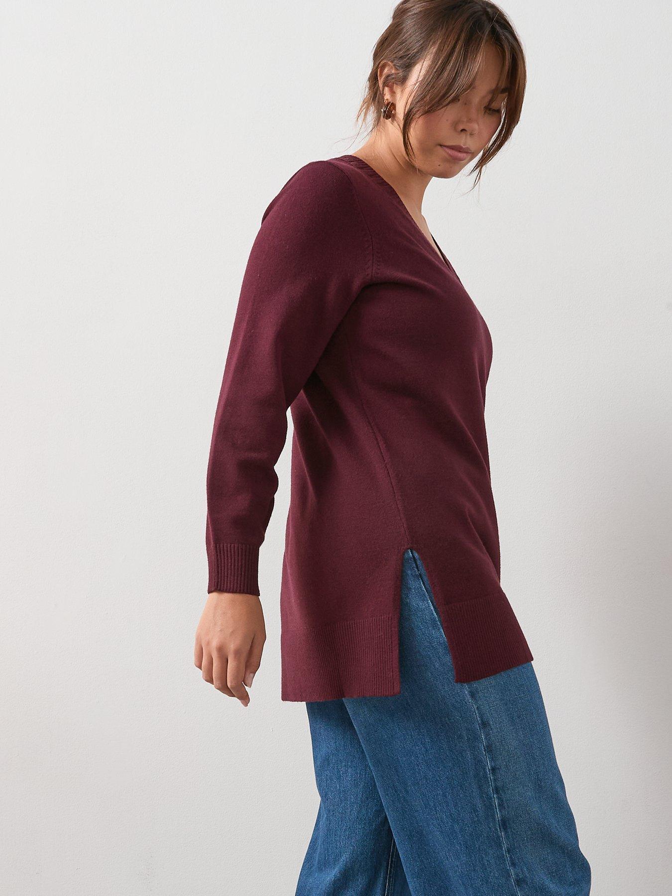 Image 5 of 6 of V by Very Curve Classic Comfort V Neck Split Hem Longline Jumper - Red