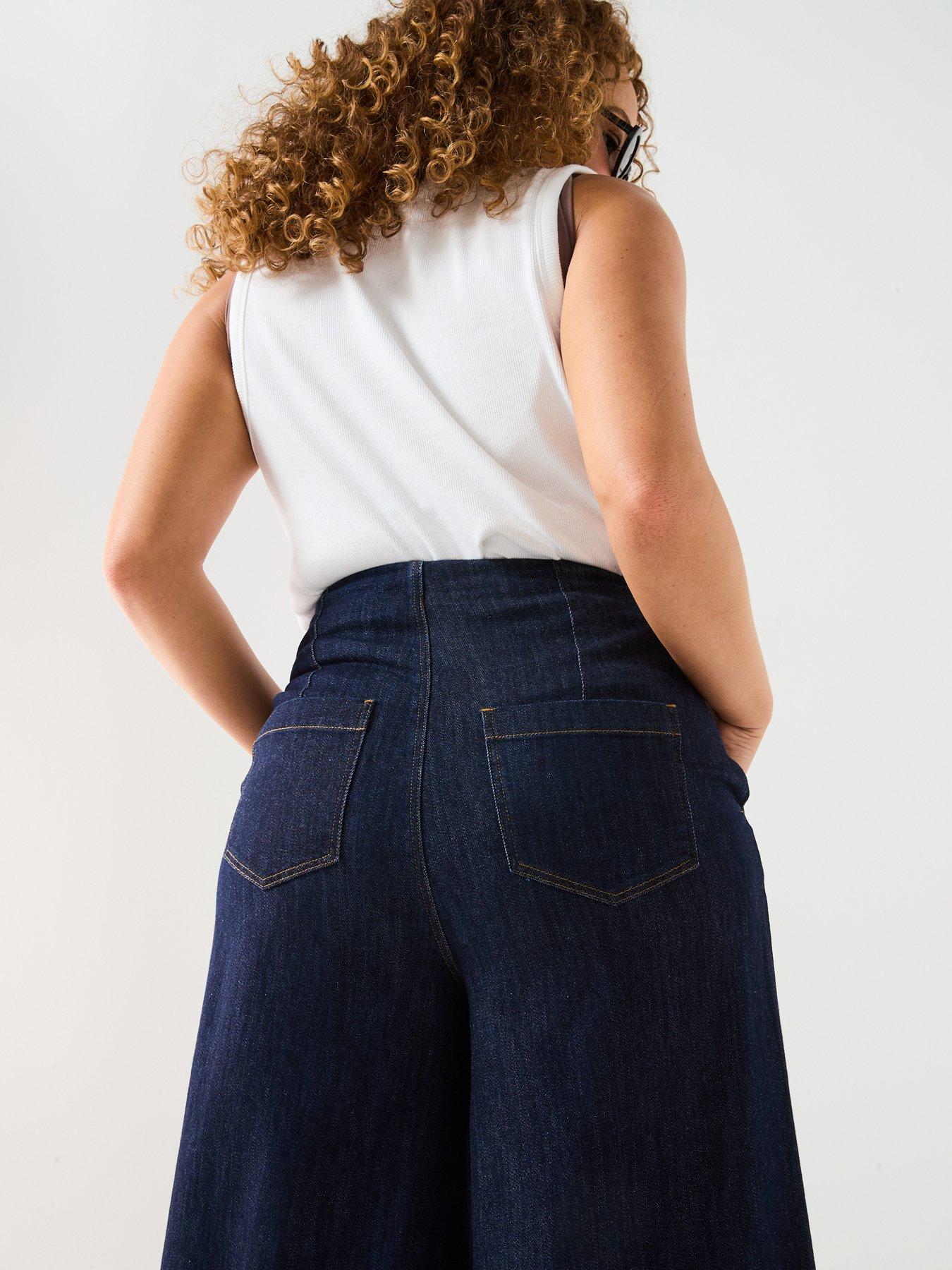 Image 4 of 5 of V by Very Curve High Waisted Wide Leg Jeans - Dark Blue