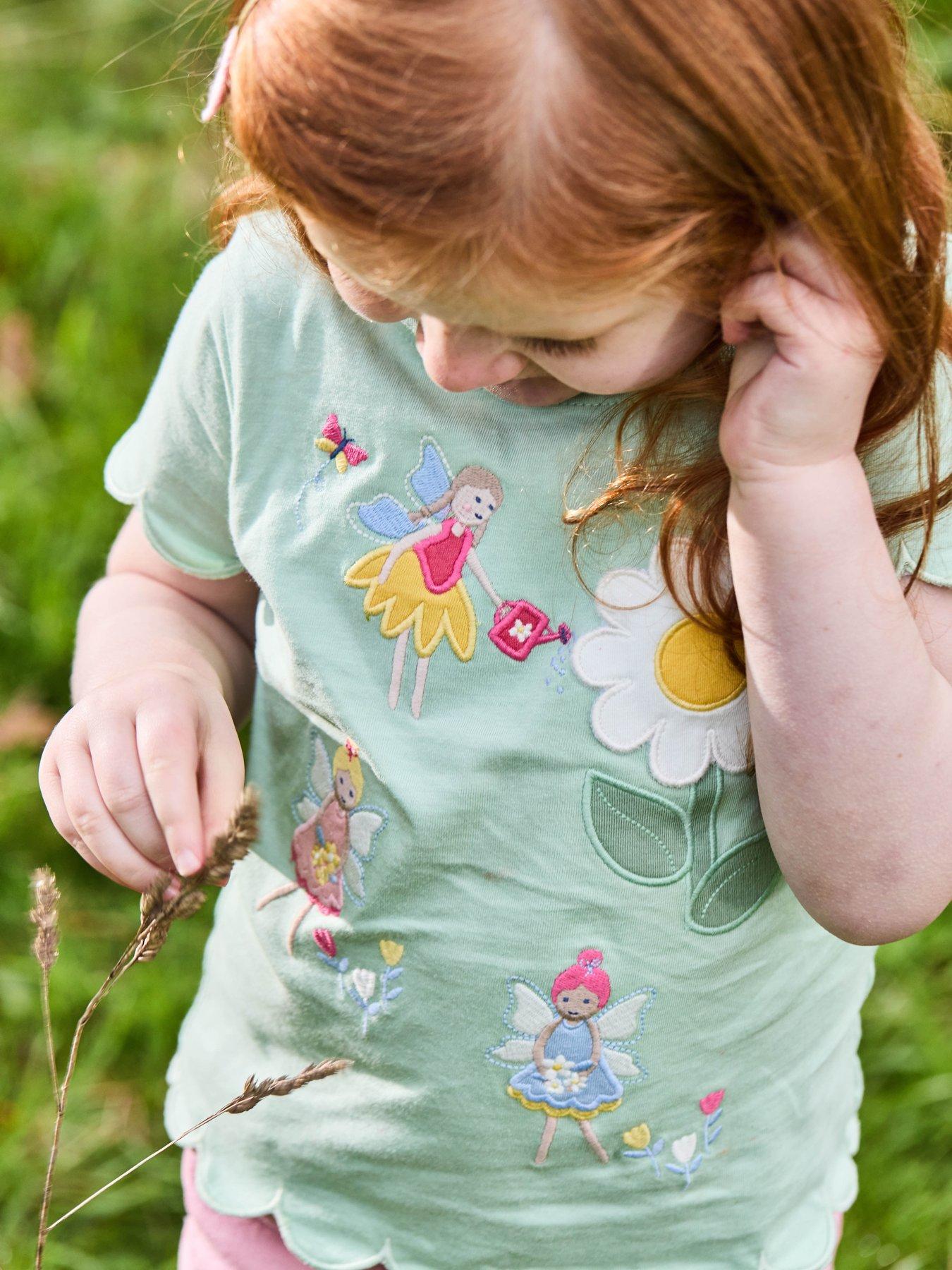  image of jojo-maman-bebe-girls-fairy-applique-daisy-pocket-t-shirt-green