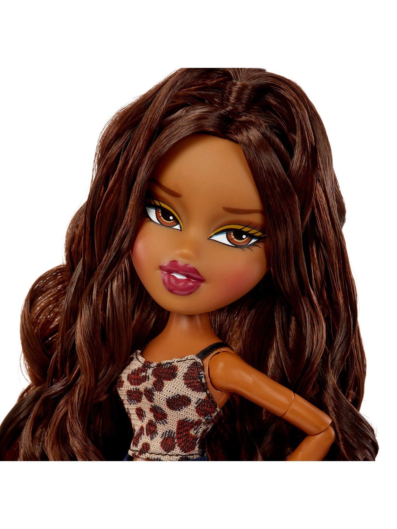 Image 5 of 7 of Bratz Goin Out! Doll- Sasha