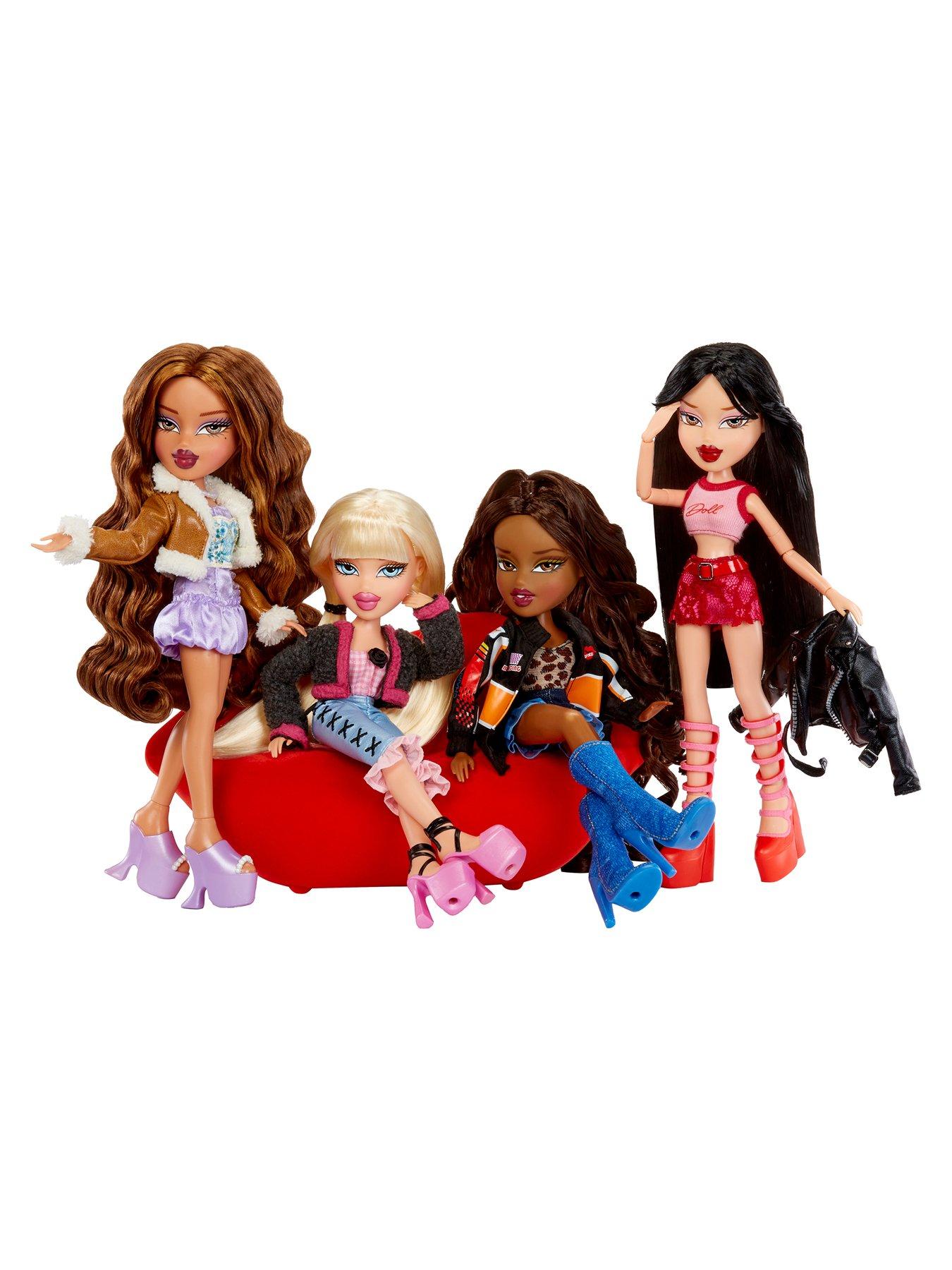 Image 6 of 7 of Bratz Goin Out! Doll- Sasha