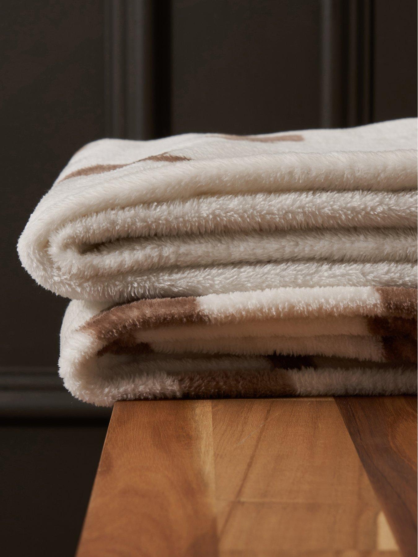 Image 3 of 5 of The Very Collection Bunny Throw