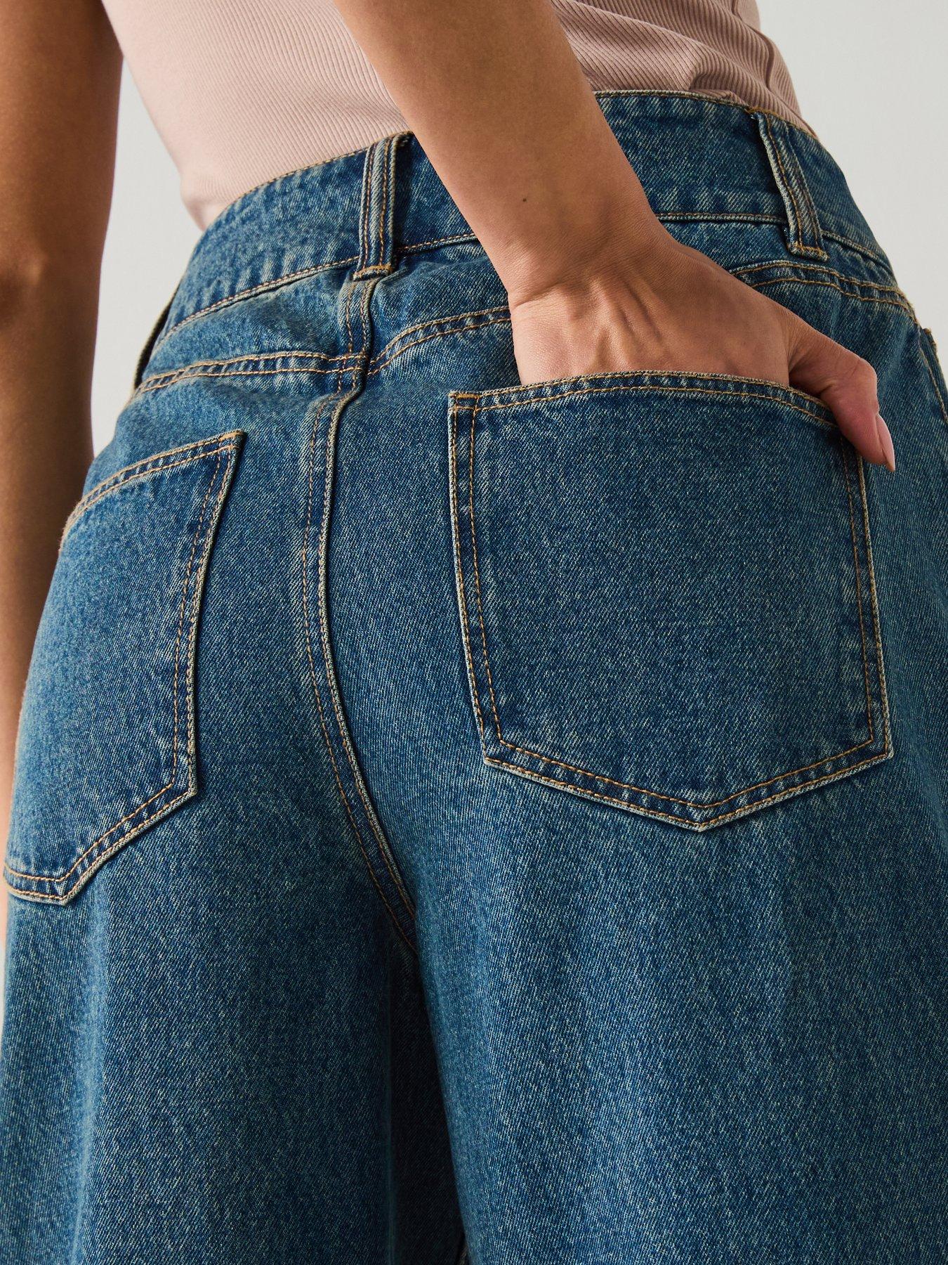 Image 4 of 6 of V by Very Double Button Barrel Leg Jeans - Mid Wash