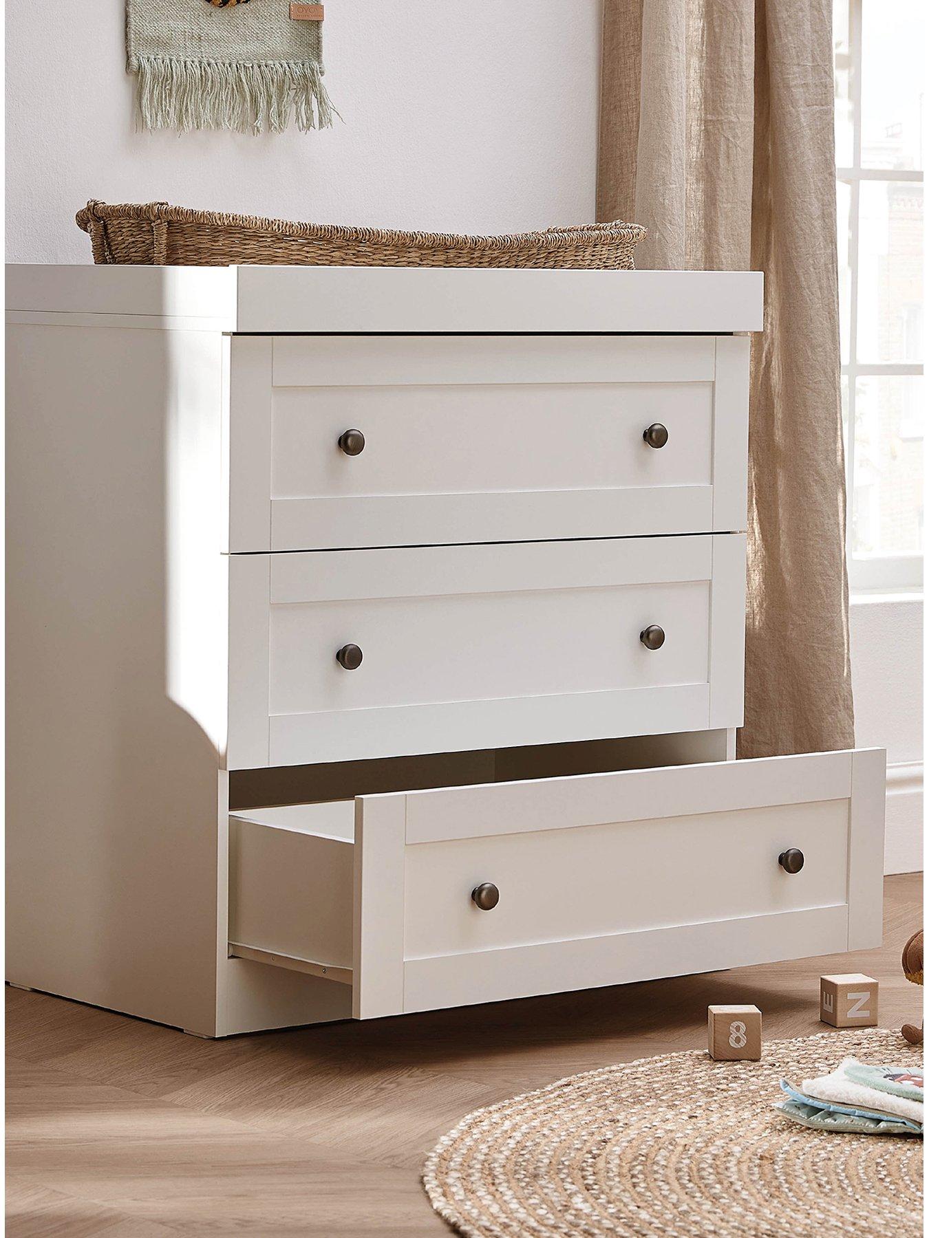 Image 6 of 8 of Silver Cross Bromley&nbsp;4 piece set with Truefit Cot Bed Mattress - White